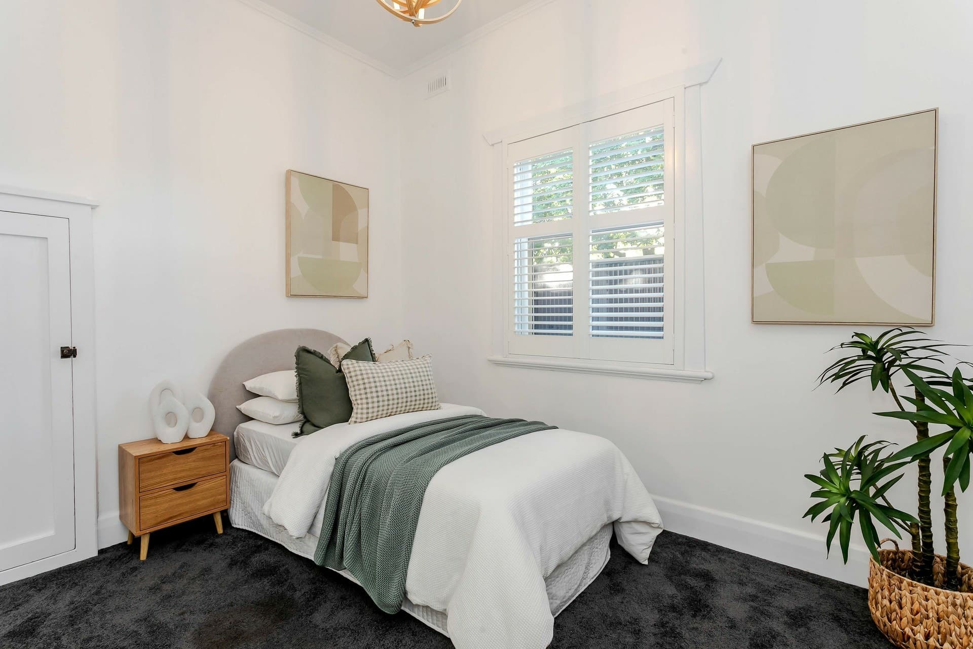 86 Pleasant Avenue, South Plympton, South Plympton - Thumbnail 8