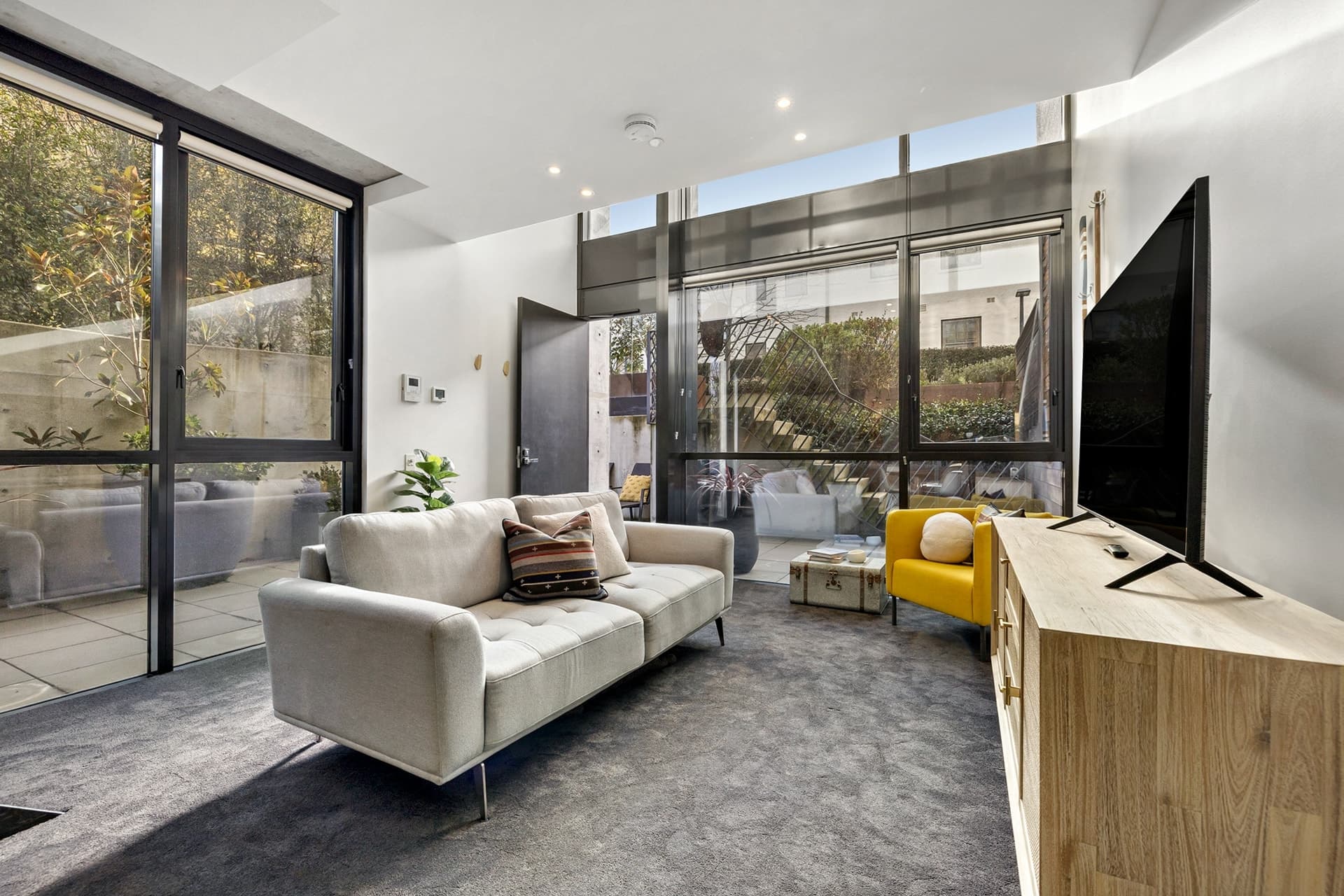 G01/19 Marcus Clarke Street, City, City - Thumbnail 4