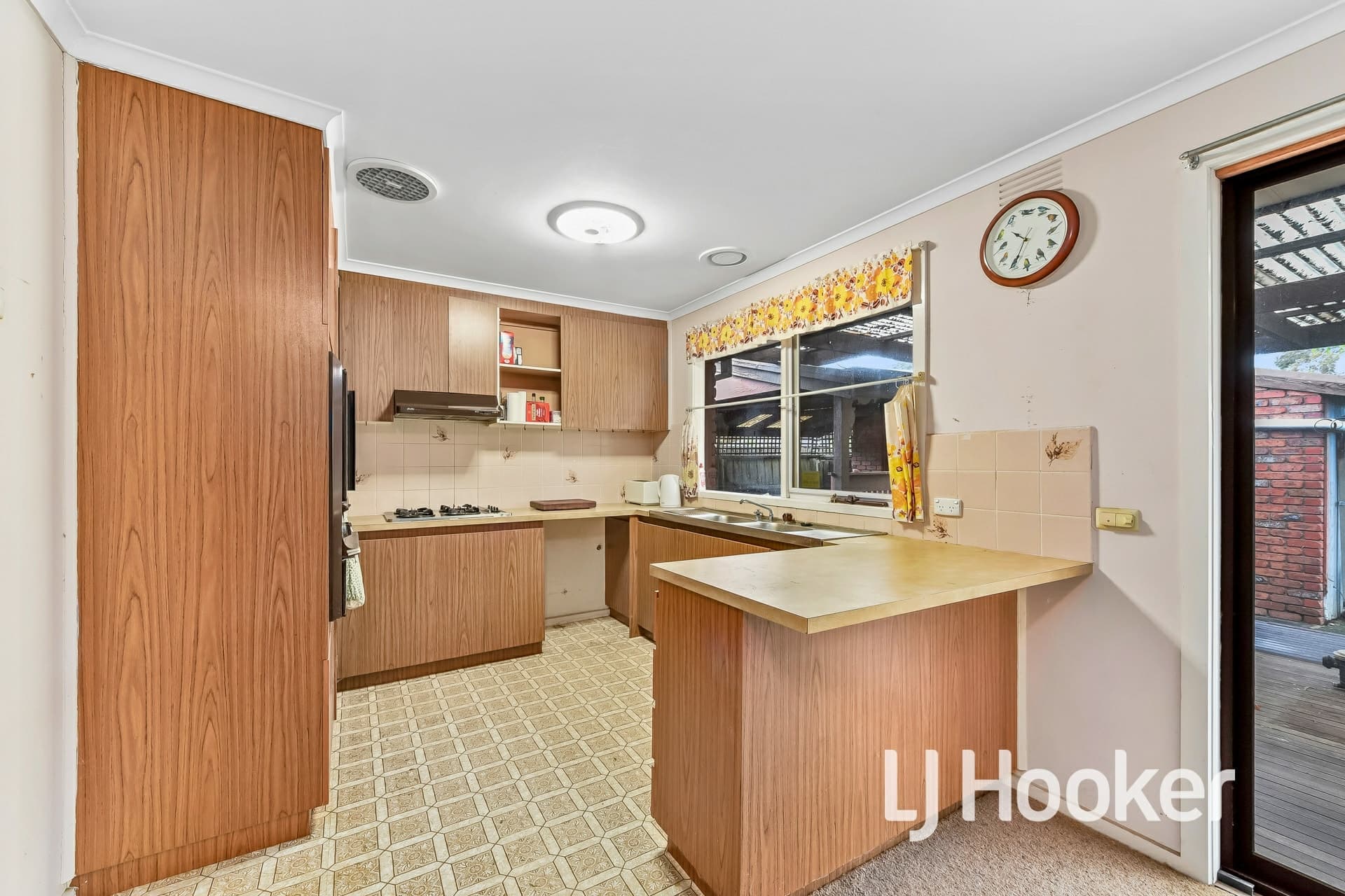 8 Gillespie Court, Cranbourne North, Cranbourne North - Thumbnail 3