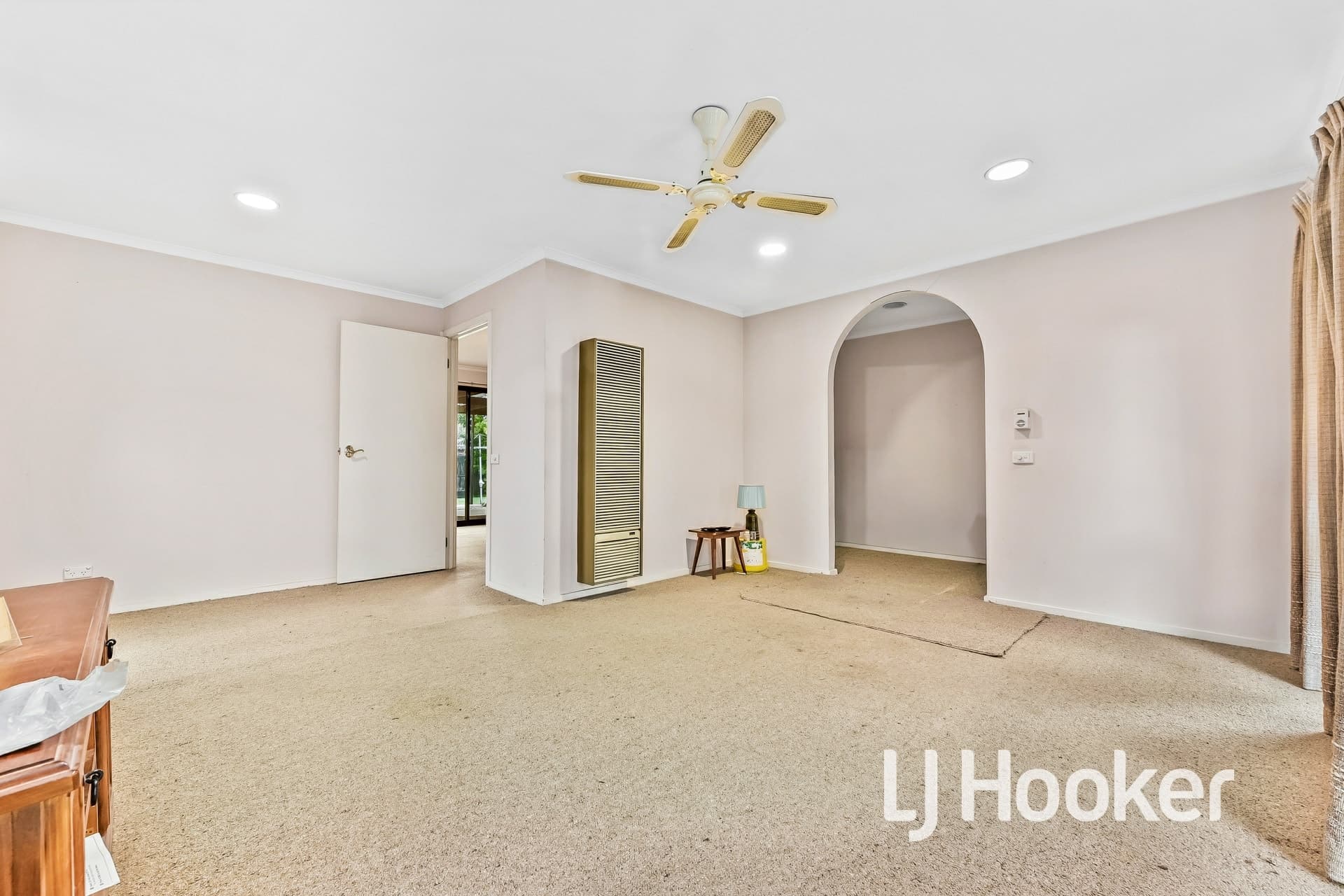 8 Gillespie Court, Cranbourne North, Cranbourne North - Thumbnail 5