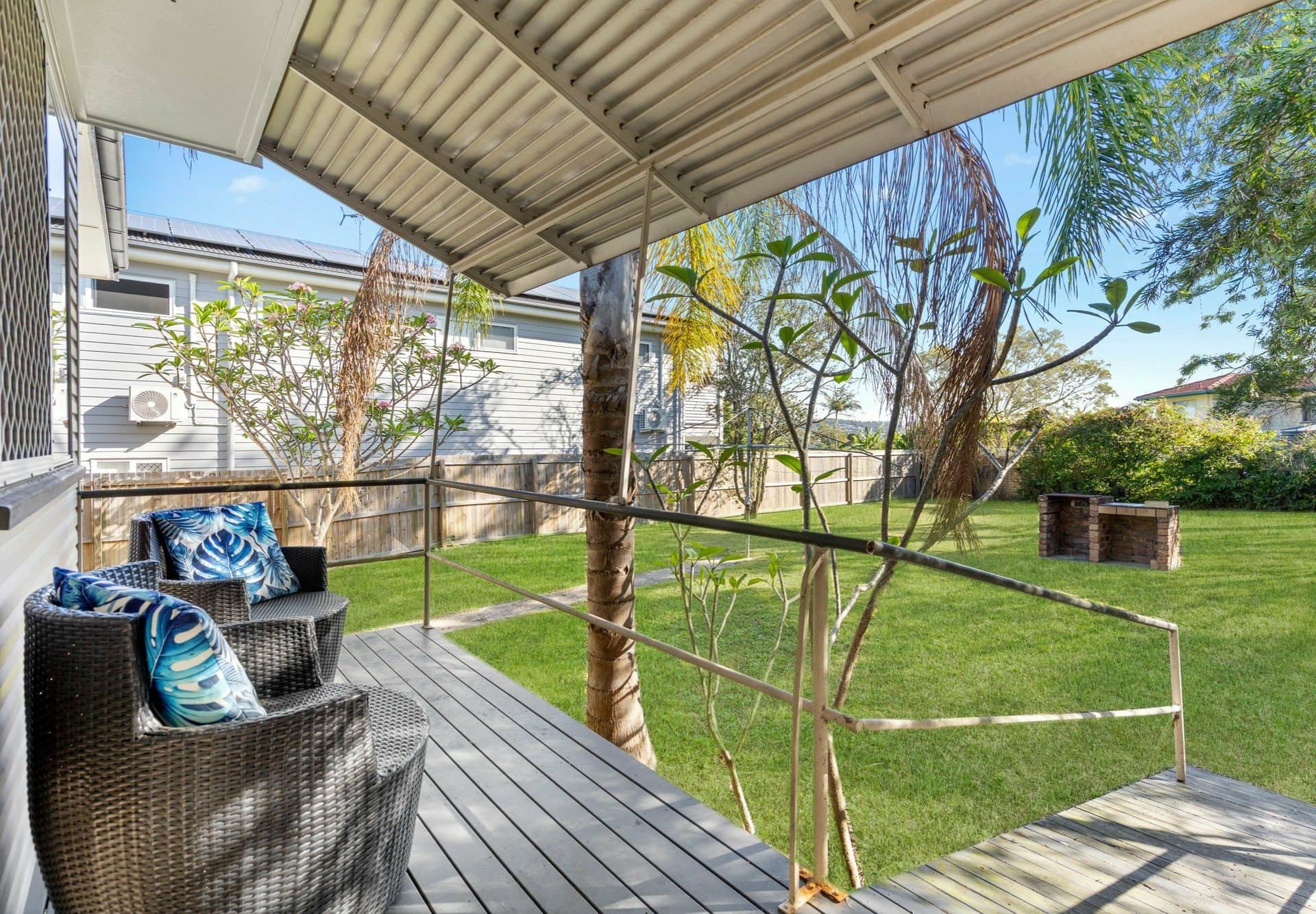 1568 Creek Road, Carina, Carina - Thumbnail 2