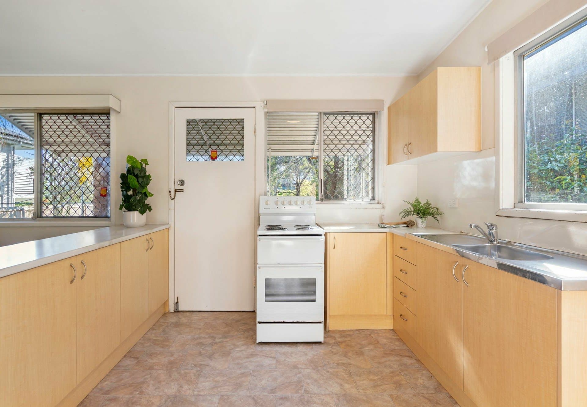 1568 Creek Road, Carina, Carina - Thumbnail 6