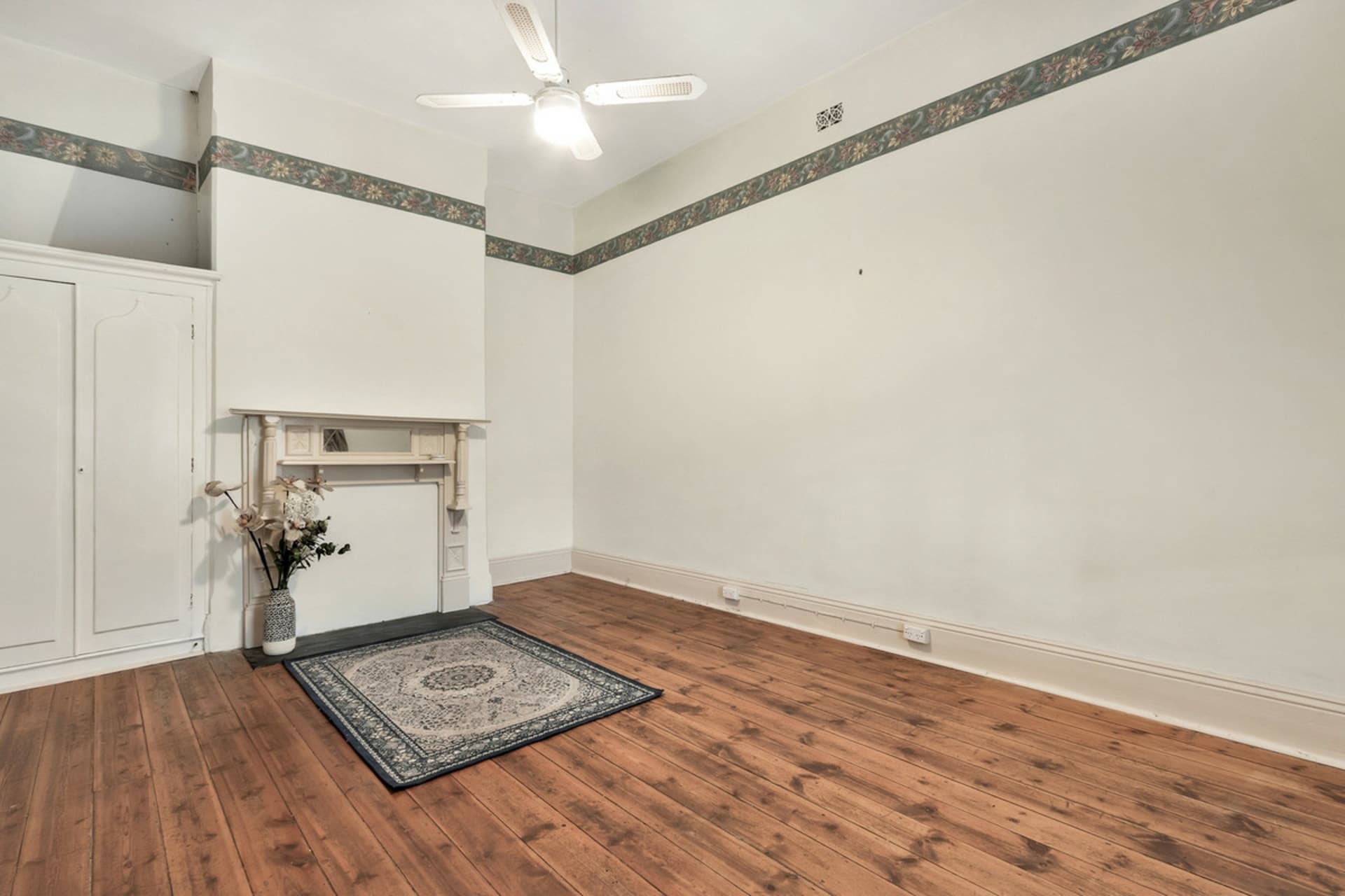 110 Greenslades Road, Saddleworth, Saddleworth - Thumbnail 5