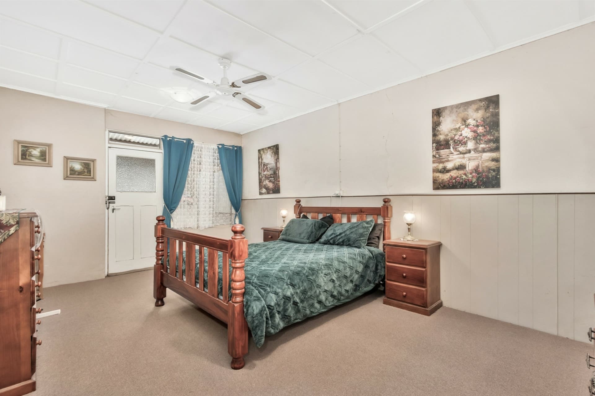 110 Greenslades Road, Saddleworth, Saddleworth - Thumbnail 6