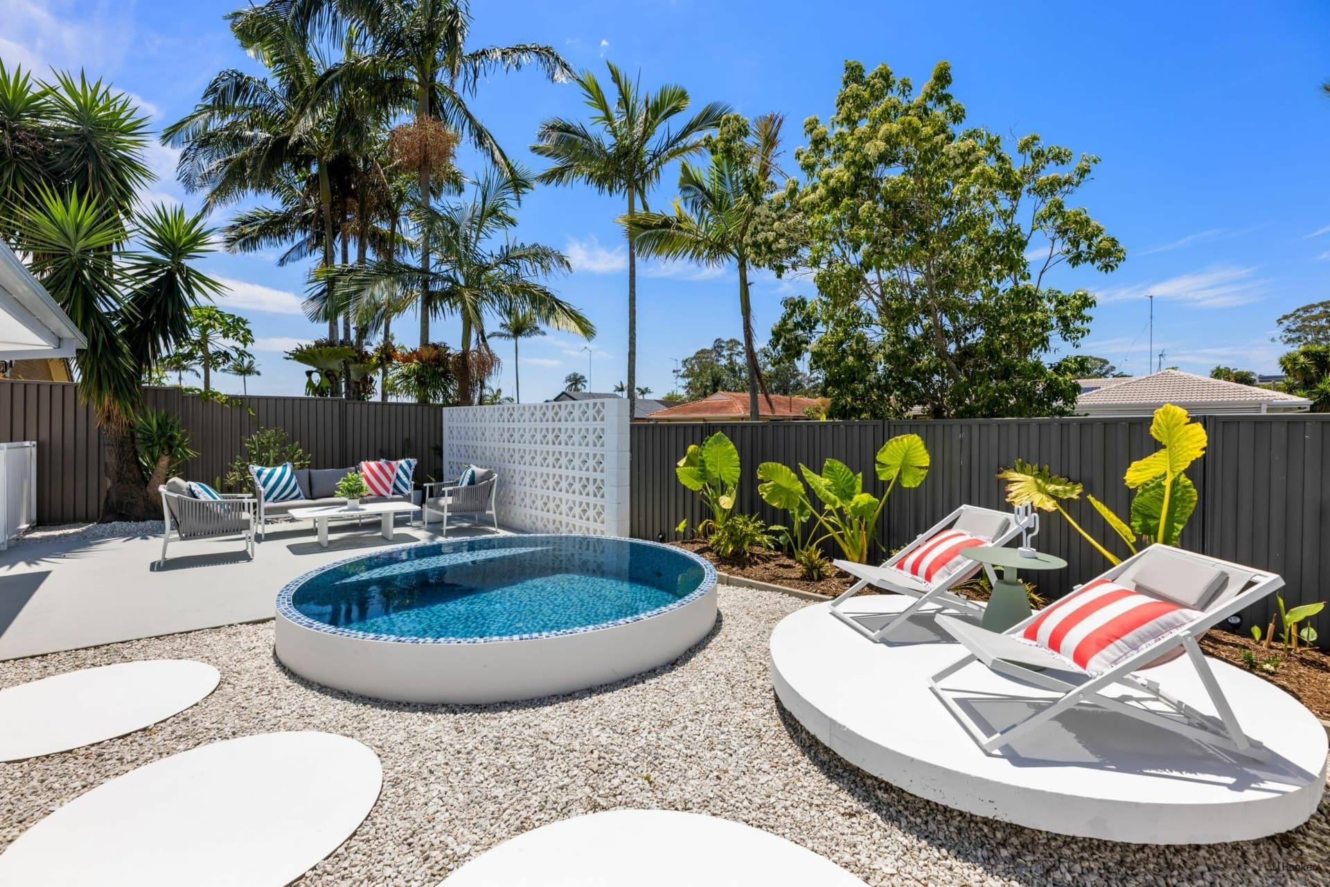 1 Rattan Court, Elanora, Elanora - Image 1