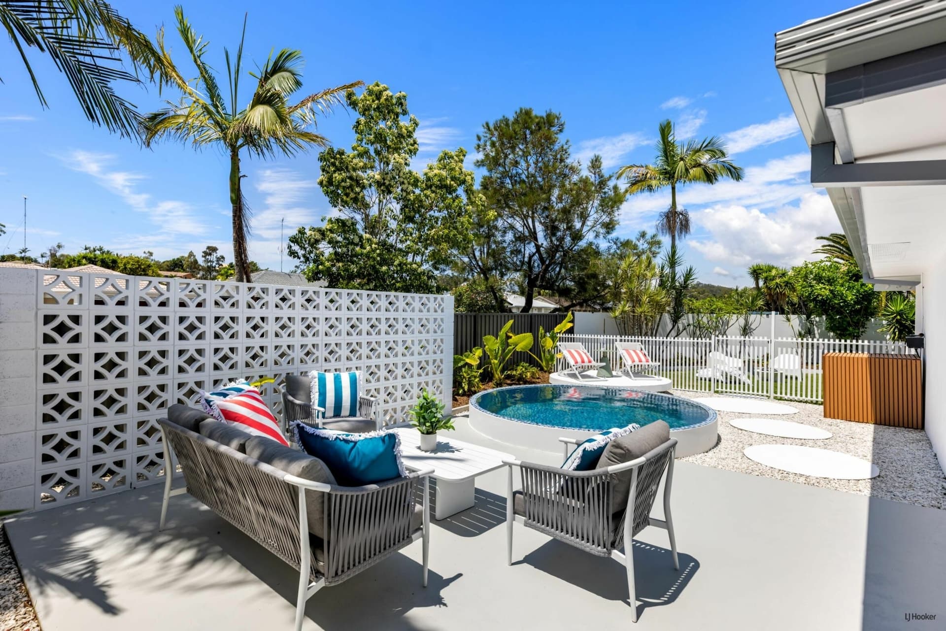 1 Rattan Court, Elanora, Elanora - Thumbnail 2