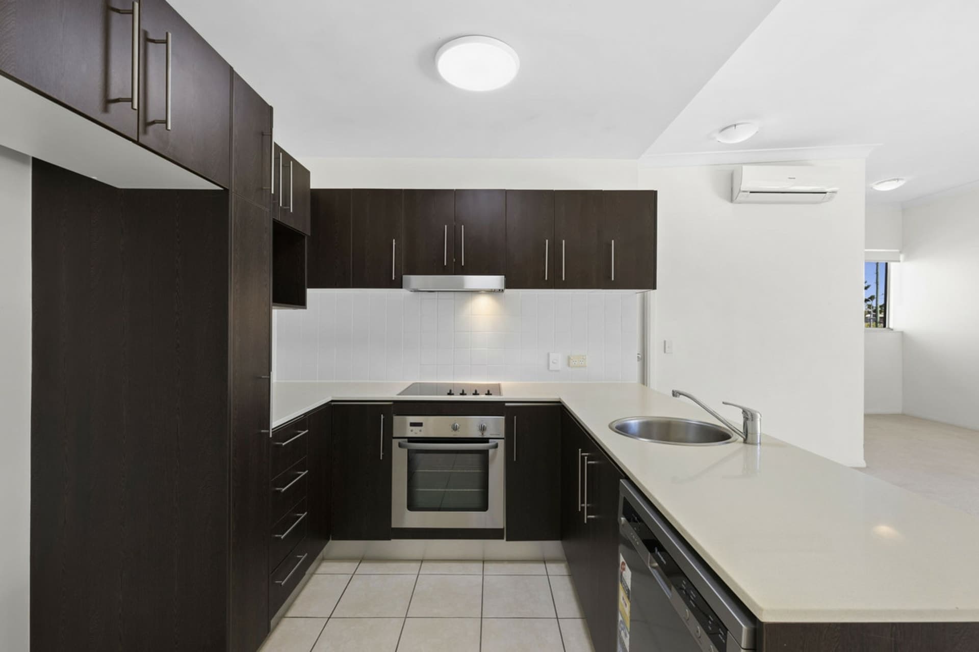 17/5 Carey Lane, Southport, Southport - Thumbnail 6