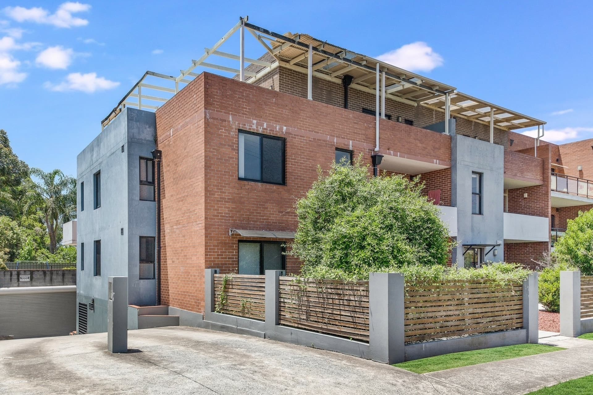 9/572-574 Woodville Road, Guildford, Guildford - Image 1