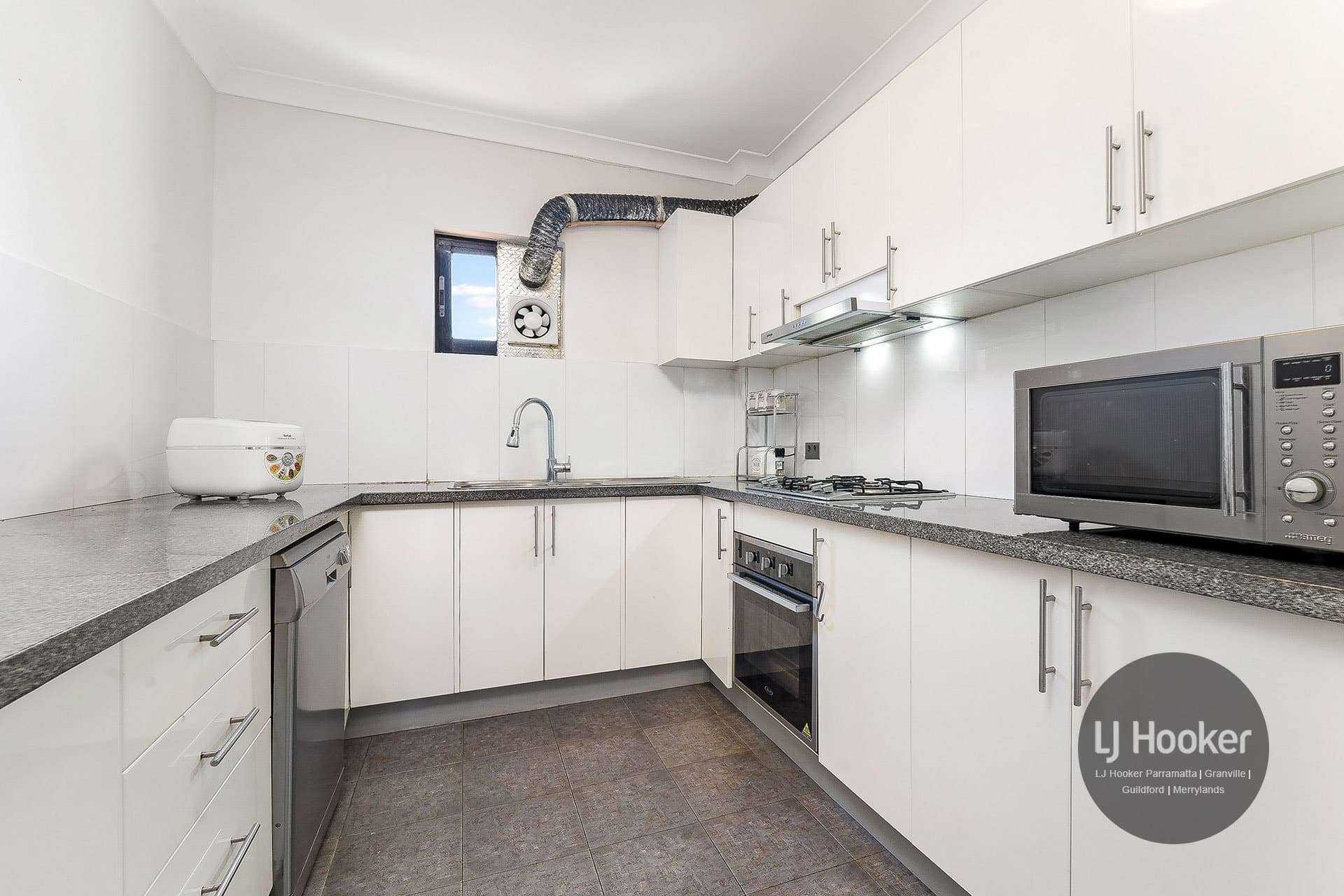 9/572-574 Woodville Road, Guildford, Guildford - Thumbnail 2