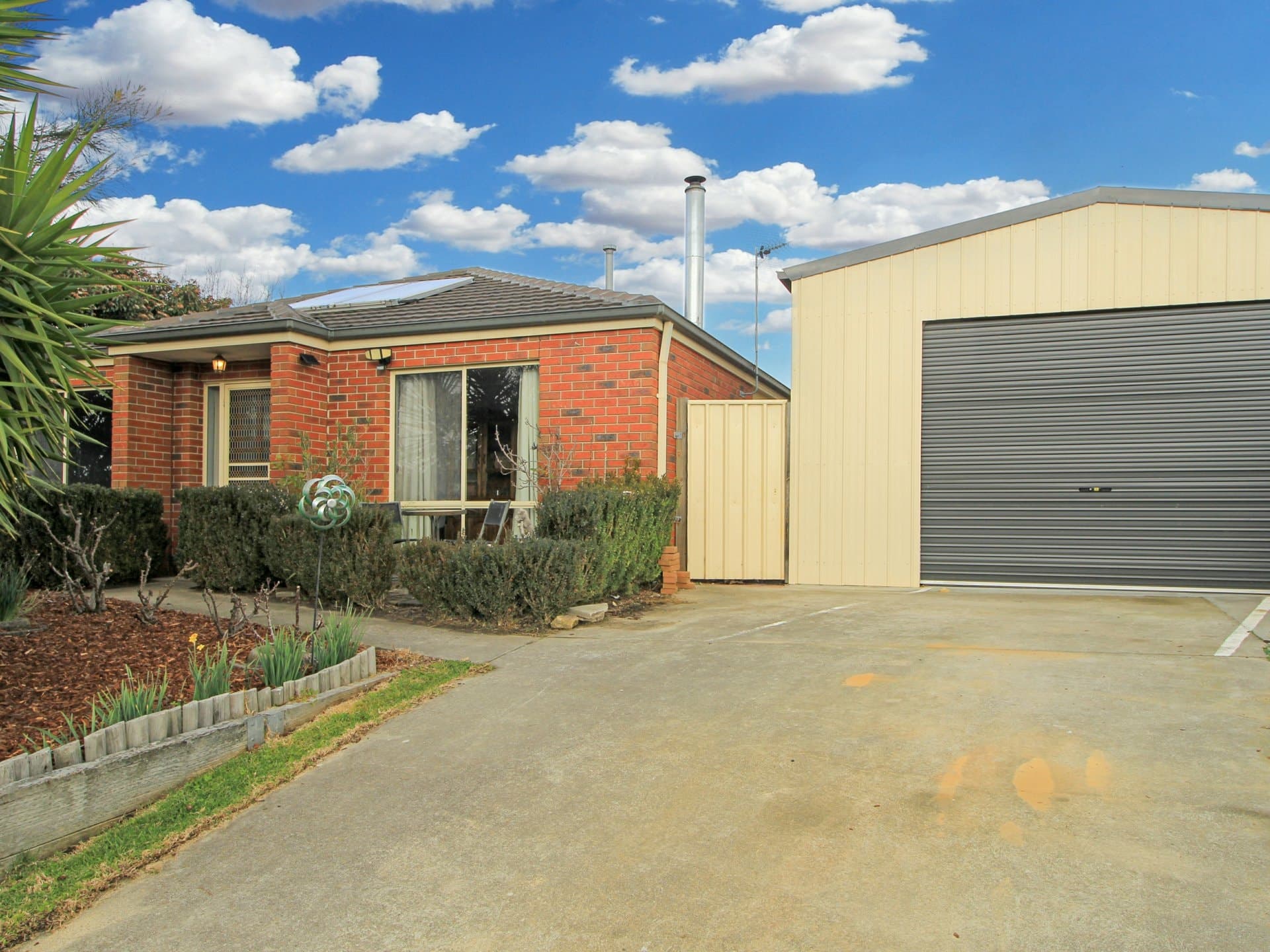 5 Banksia Court, Lucknow, Lucknow - Image 1