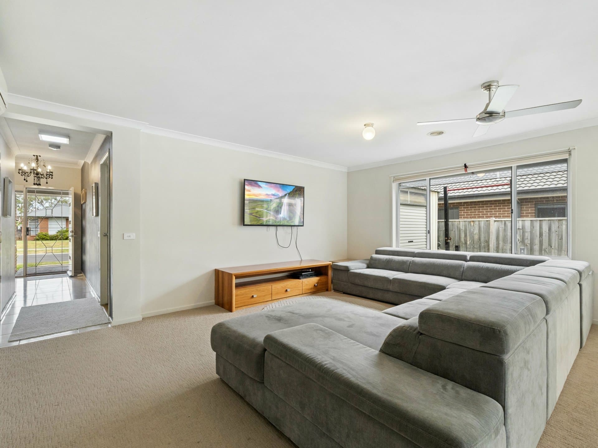 6 Whipbird Street, Bairnsdale, Bairnsdale - Thumbnail 2