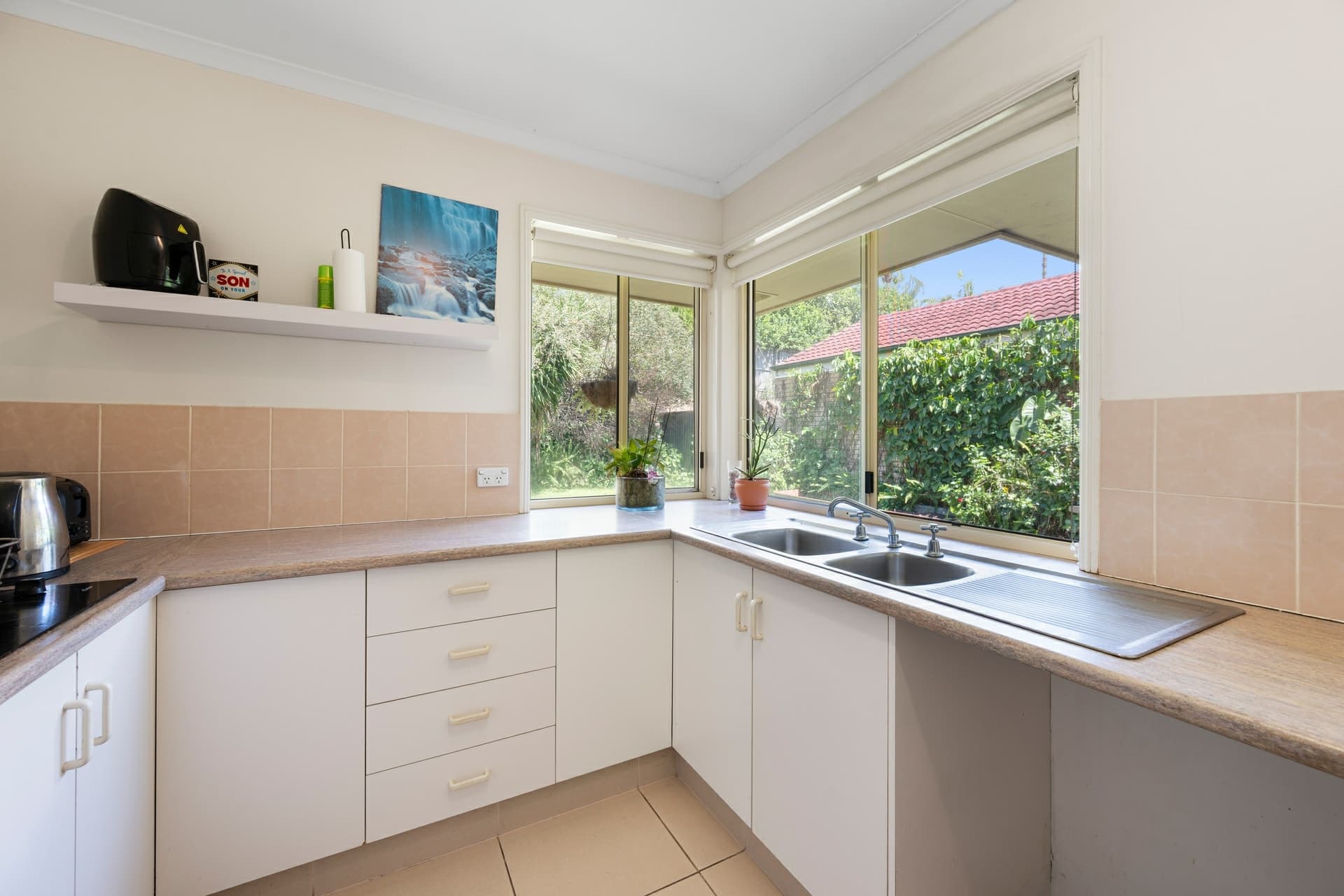 18 Strathalbyn Court, Parkwood, Parkwood - Thumbnail 5