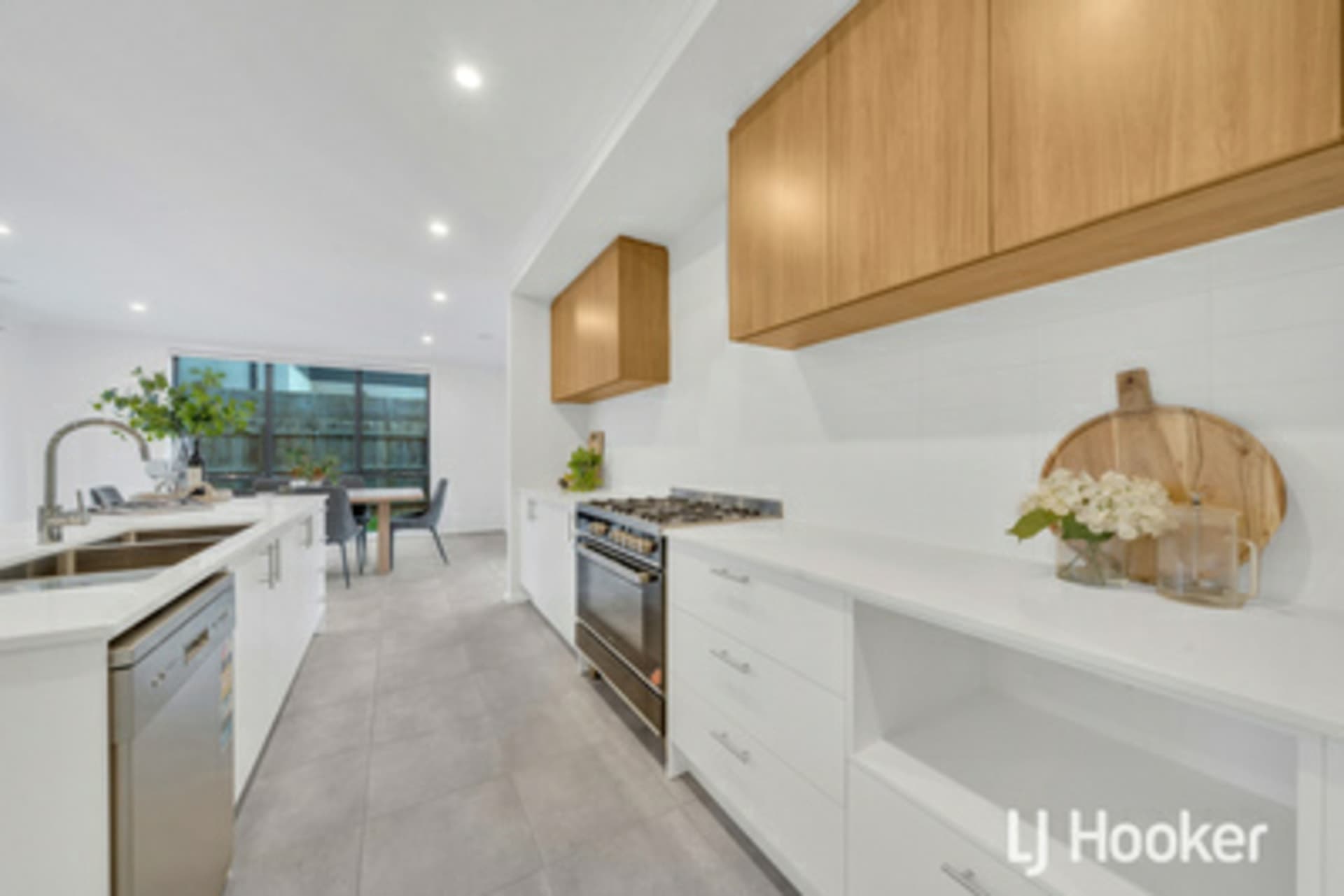 23 Dream Avenue, Cranbourne East, Cranbourne East - Thumbnail 3