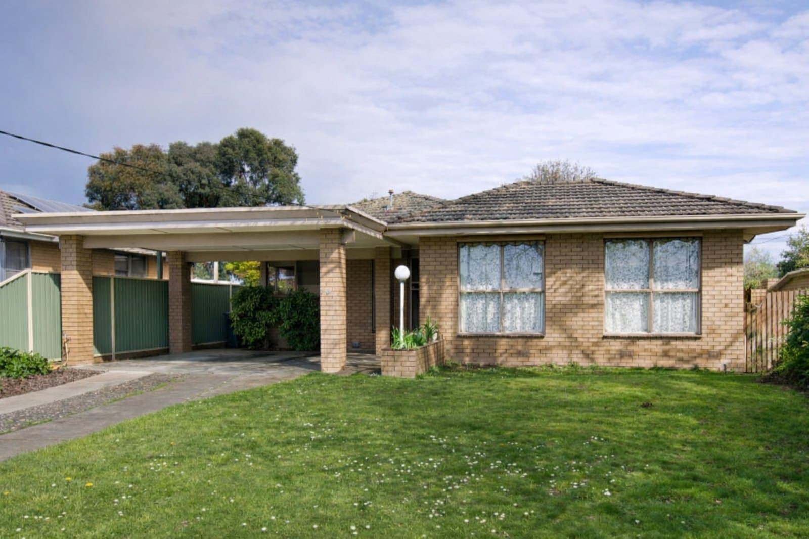 1D Browns Parade,
                        
                    
                    
                        
                            Wendouree, Wendouree - Image 1