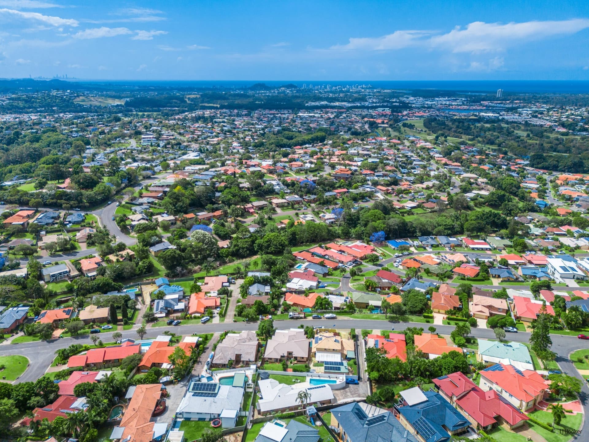 6 Dundee Drive, Banora Point, Banora Point - Image 1