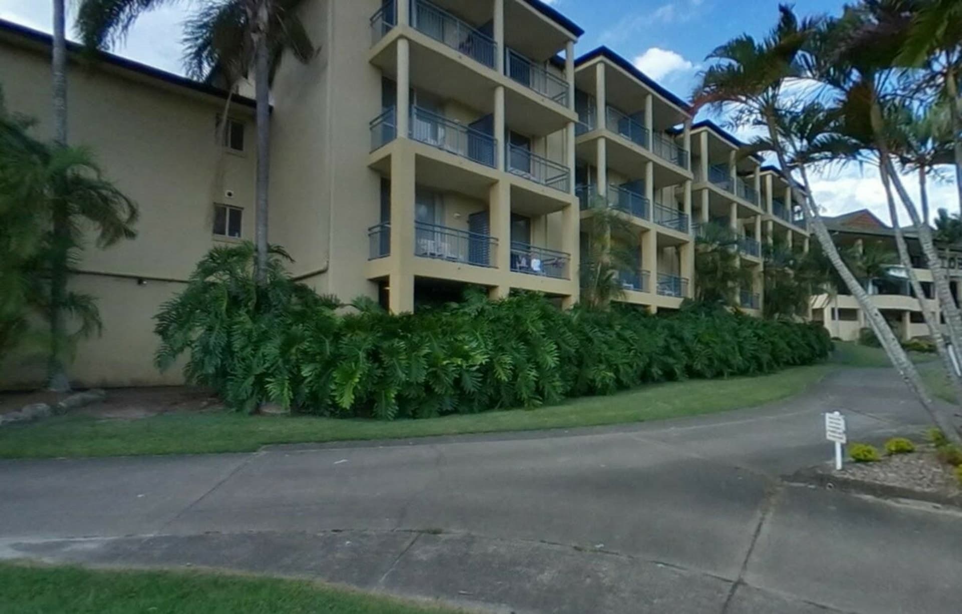 12/64 Palm Meadows Drive, Carrara, Carrara - Image 1