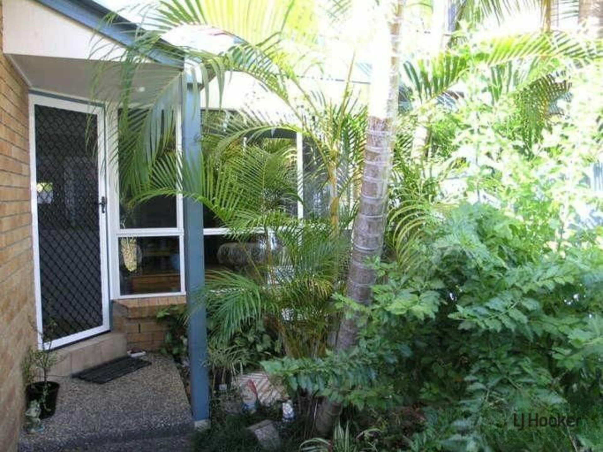 2/15 Cupania Place, Elanora, Elanora - Image 1