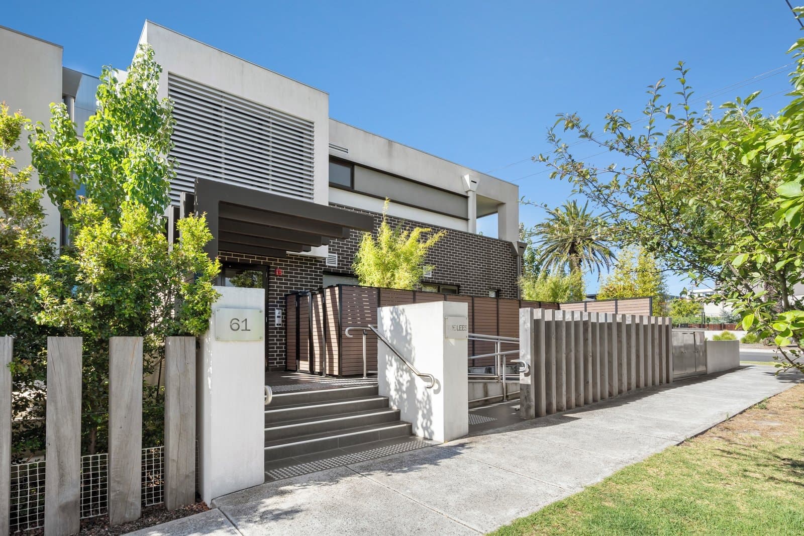 8/61 Lees Street, McKinnon, McKinnon - Image 1