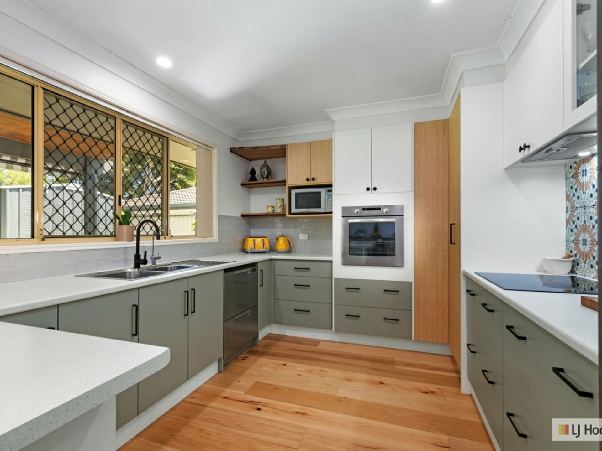 2/9 Covent Gardens Way Banora Point NSW, Banora Point - Image 1