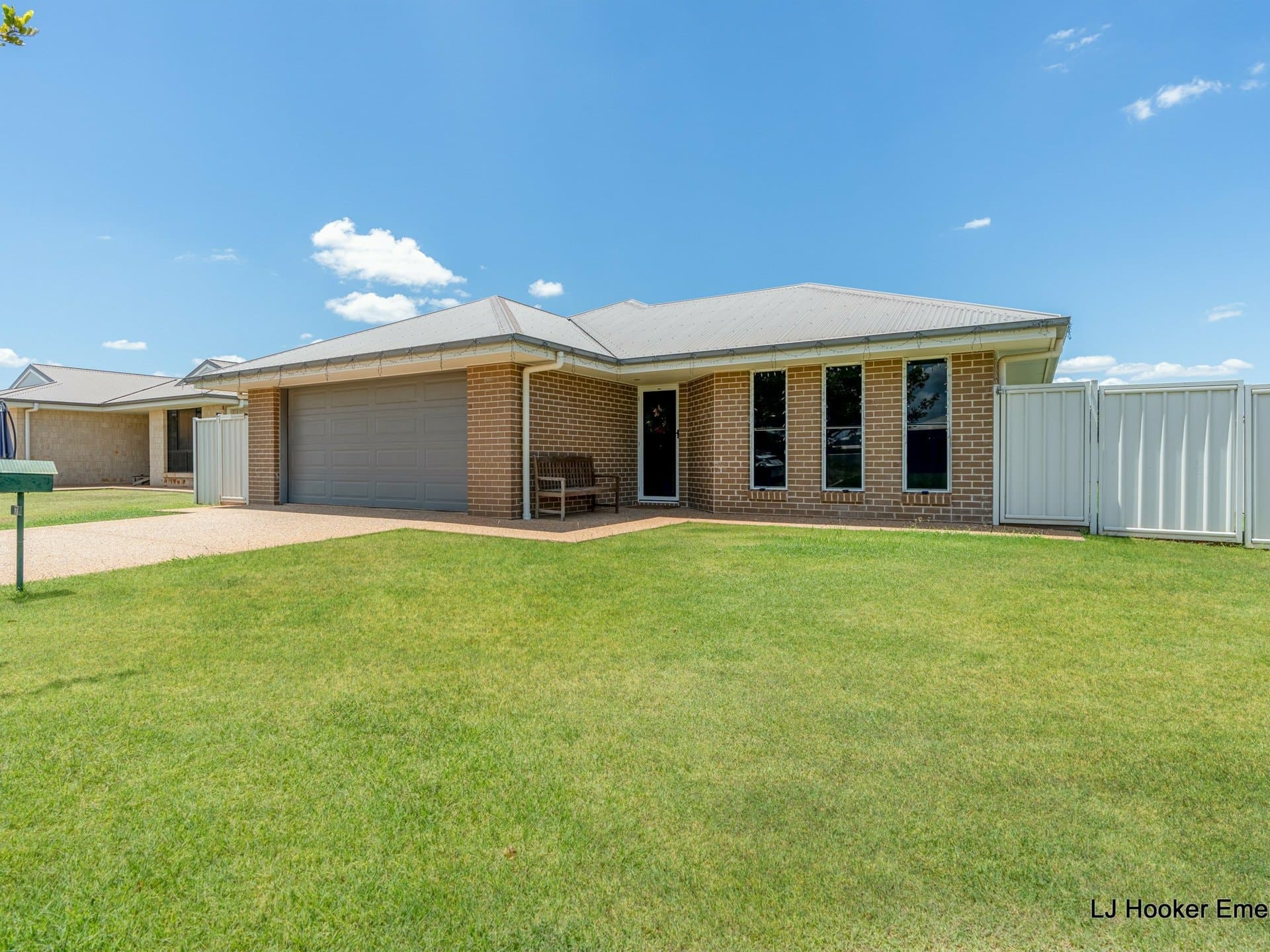 7 Elwick Court Emerald QLD, Emerald - Thumbnail 2