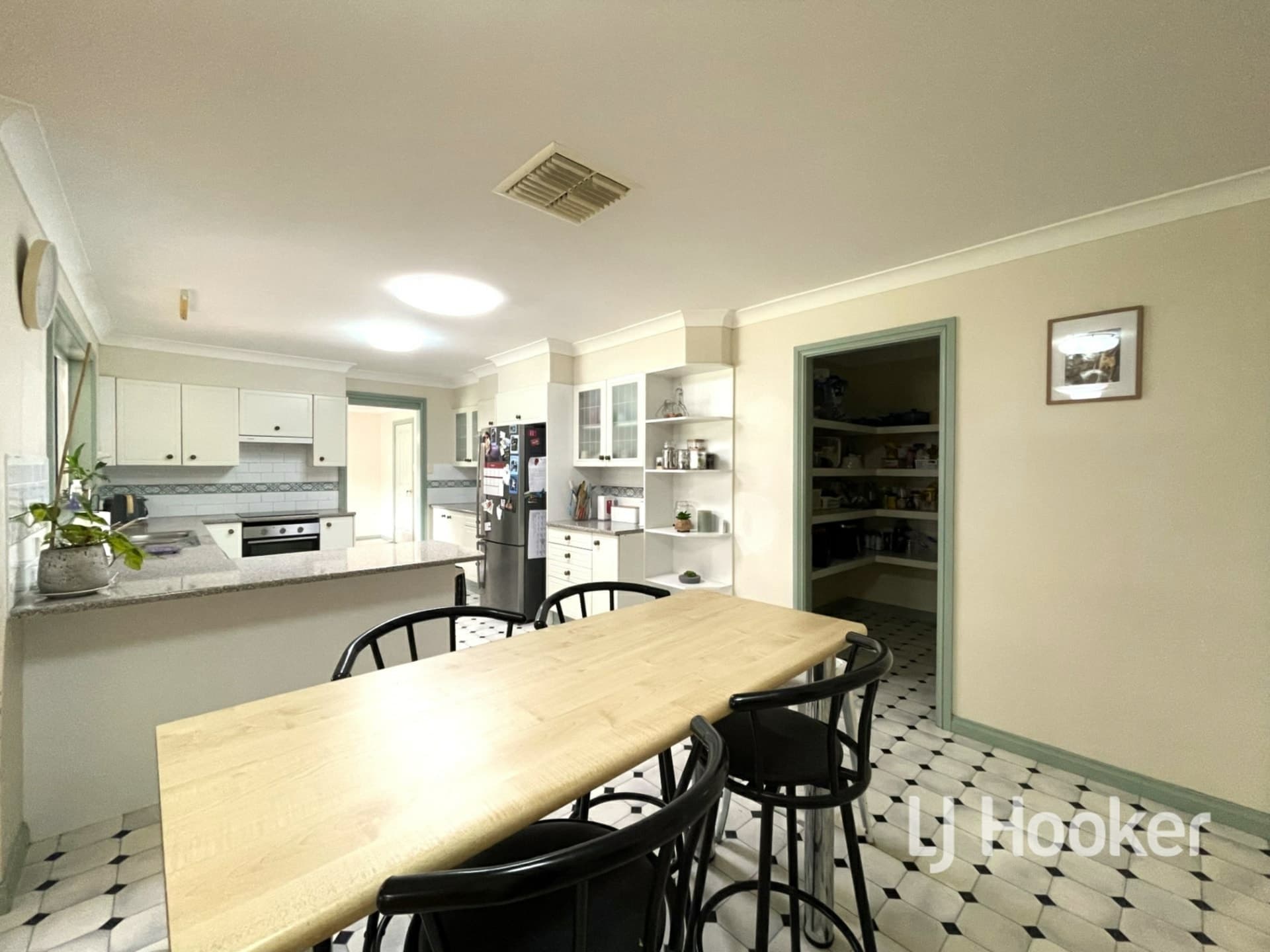 85 Gordon Street Inverell NSW, Inverell - Thumbnail 3