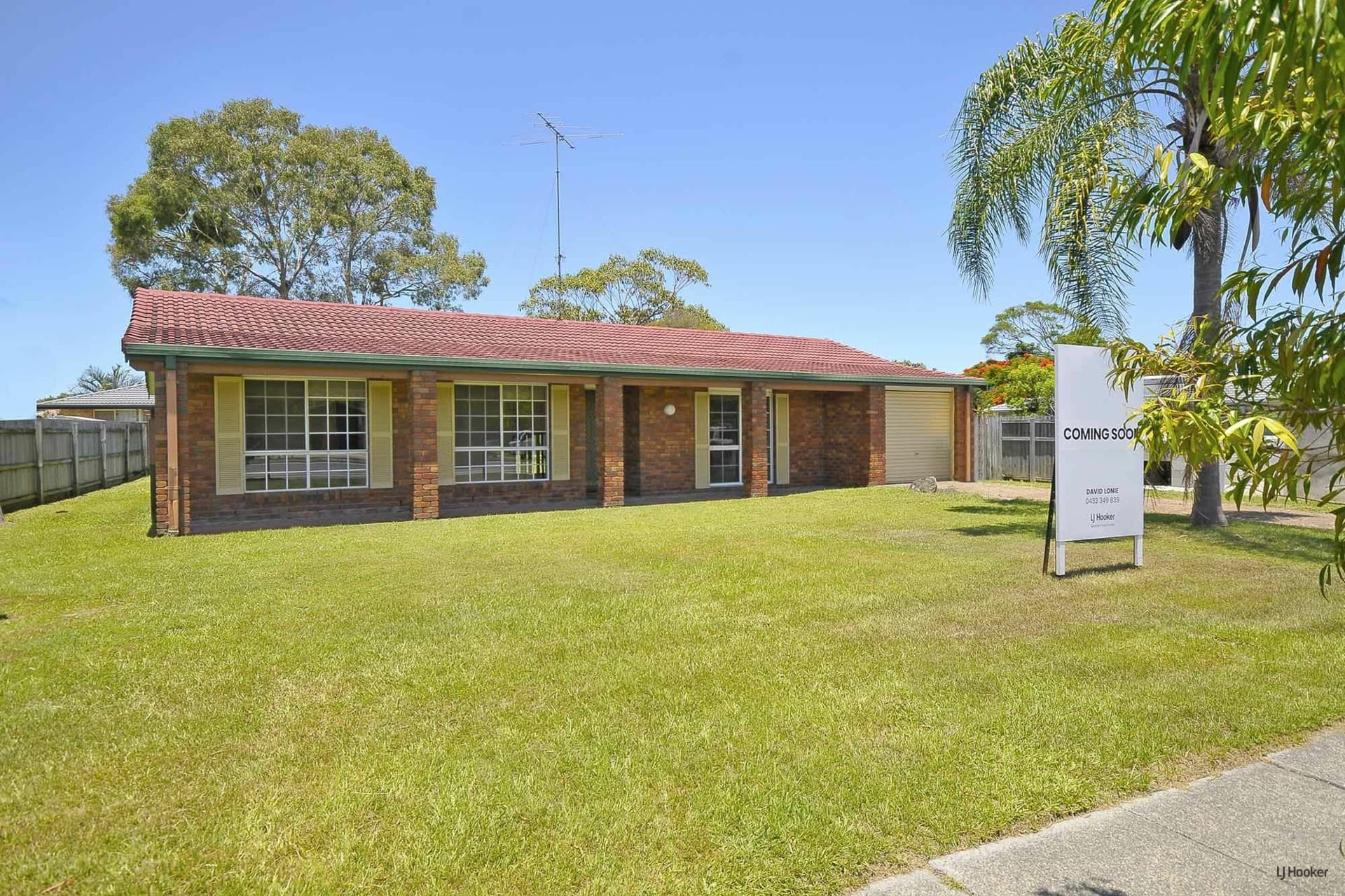 221 Nineteenth Avenue Elanora QLD, Elanora - Image 1
