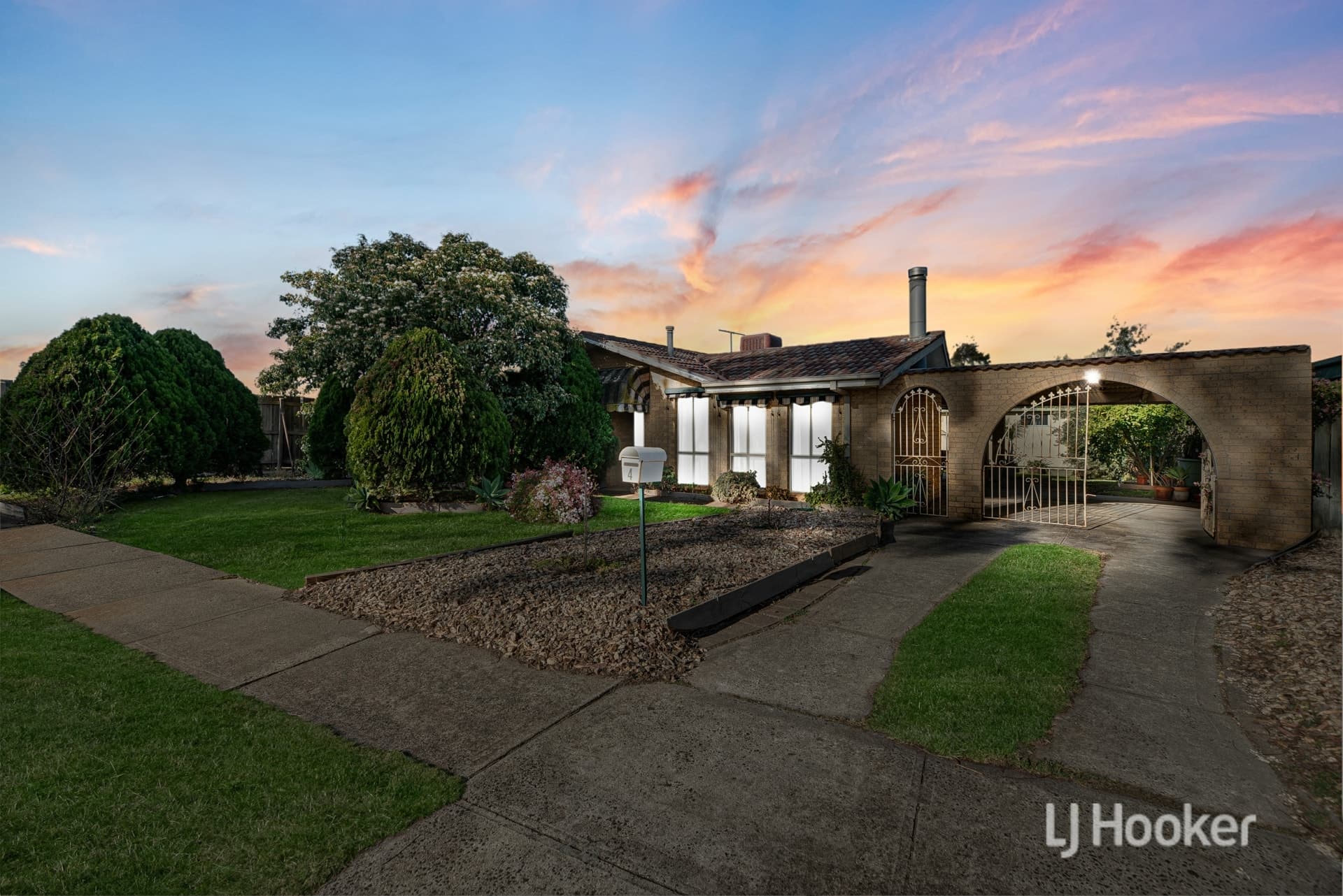 4 Chelmsford Way Melton West VIC, Melton West - Image 1