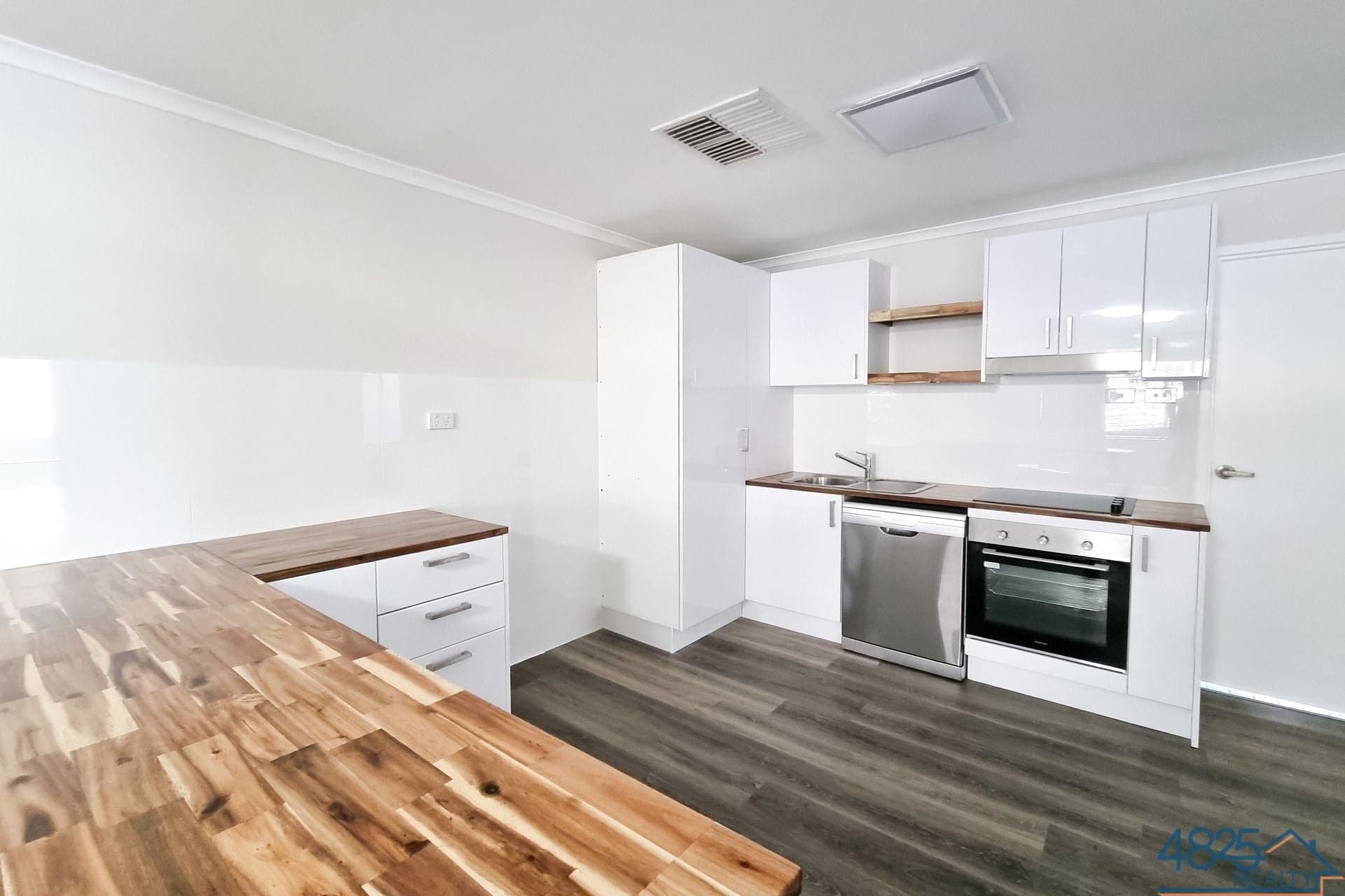 1/9 Fourth Avenue Mount Isa QLD, Mount Isa City - Image 1