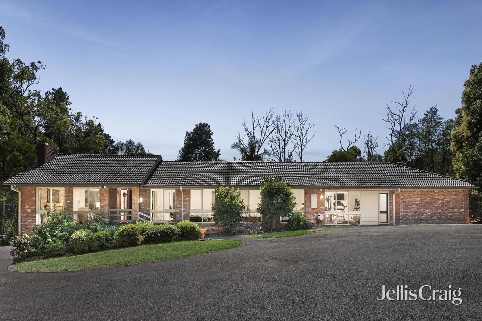 51 Belvedere Drive, Montrose, Montrose - Thumbnail 3