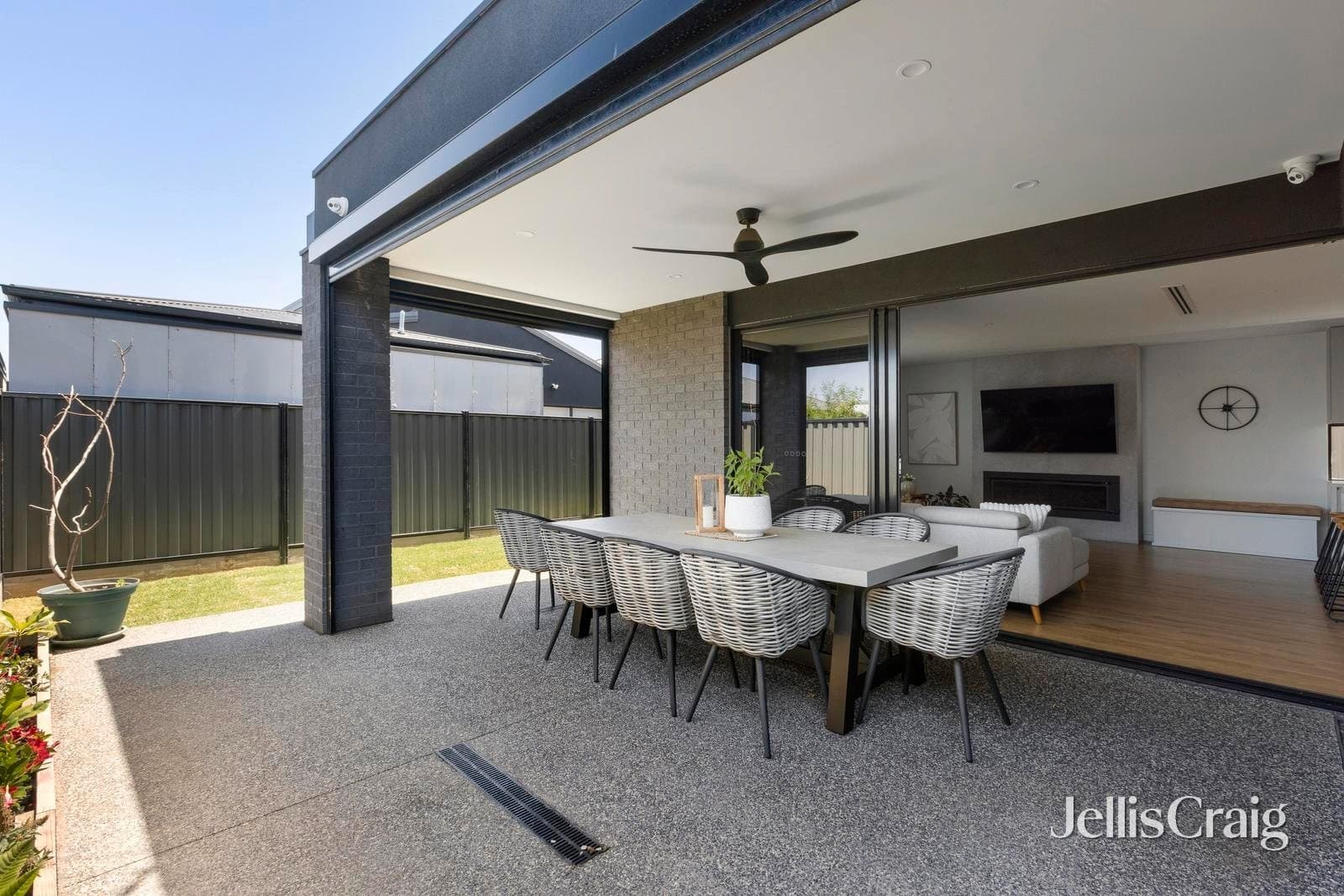 18 Lunar Drive, Greenvale, Greenvale - Image 1
