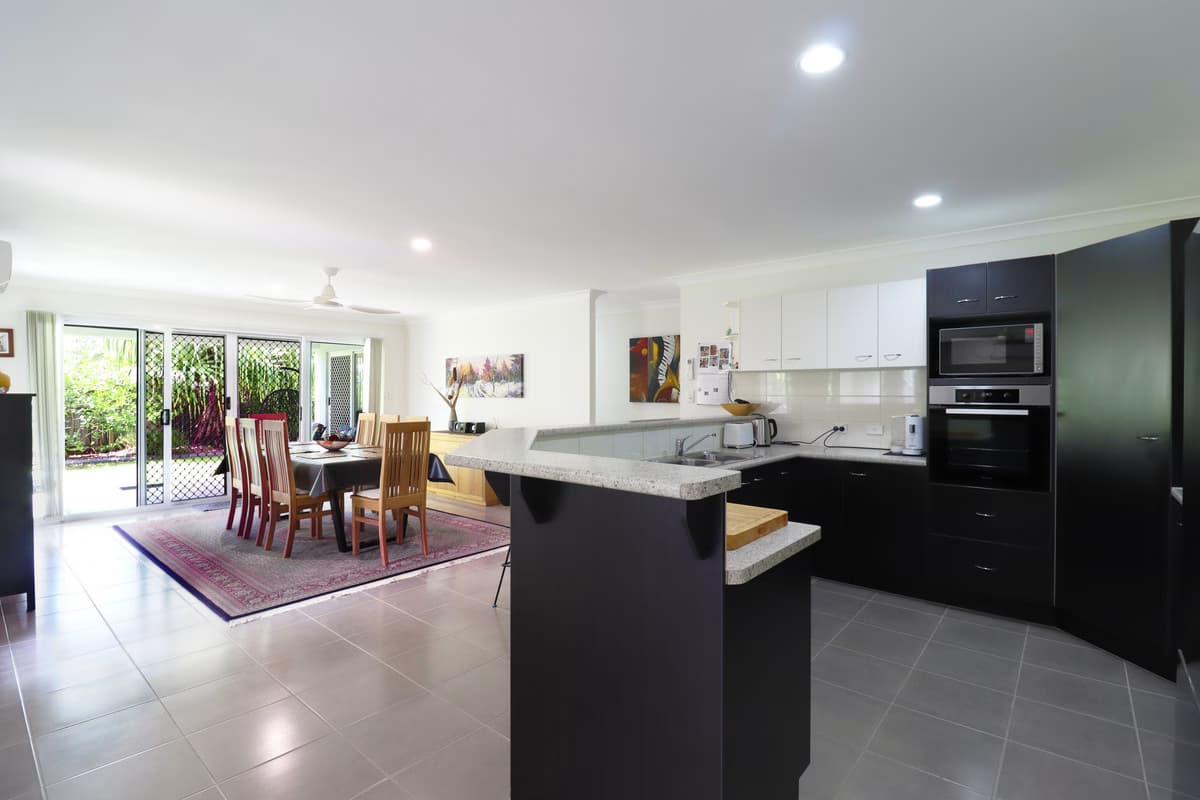 10 Wave Court, Toogoom QLD, Toogoom - Thumbnail 3