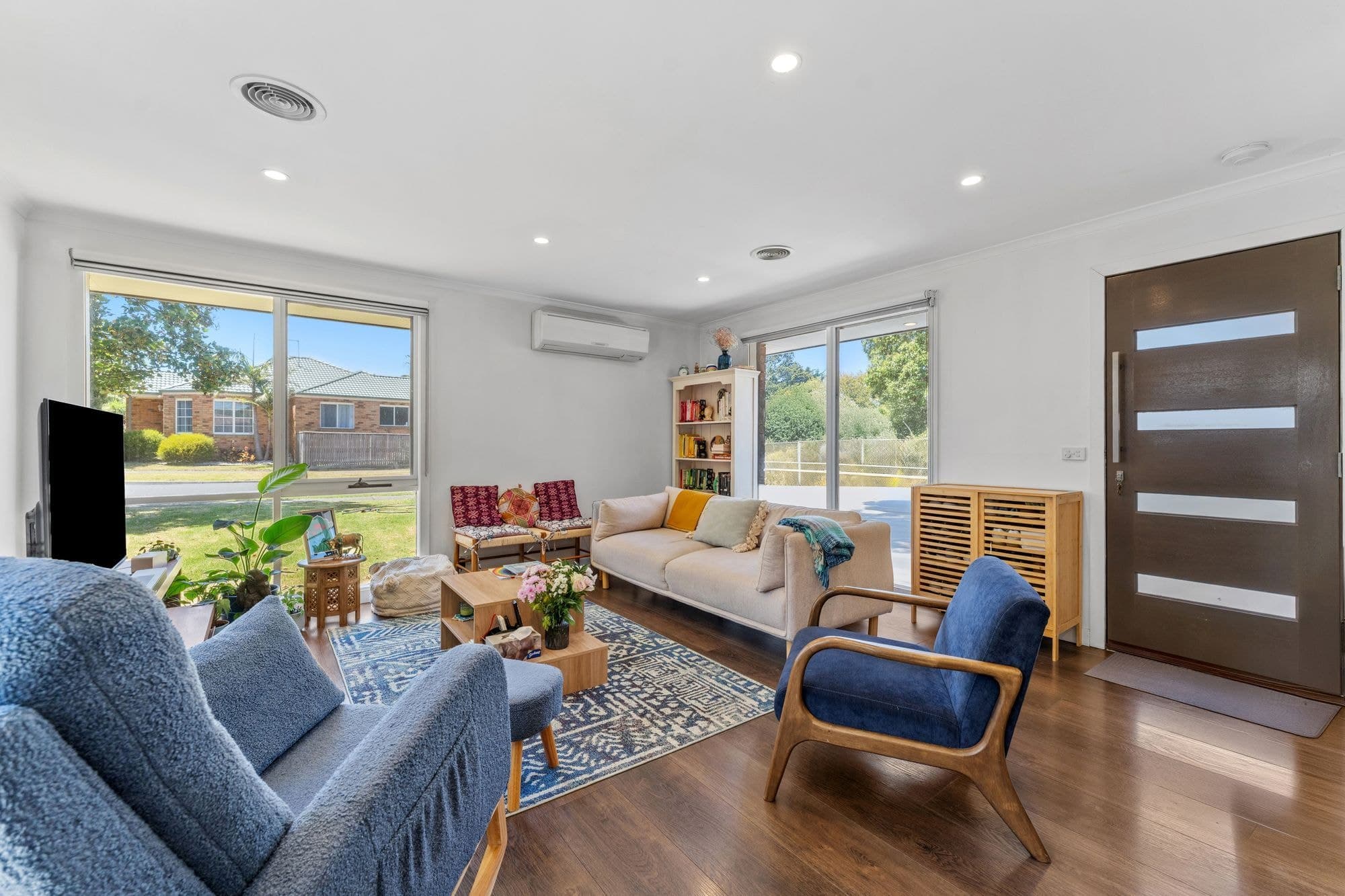 13 Daniher Close, Berwick VIC 3806, Berwick - Thumbnail 2