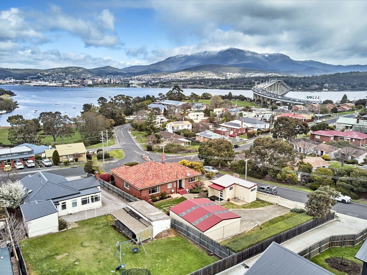 63 Riawena Road, Montagu Bay TAS 7018, Montagu Bay - Thumbnail 3