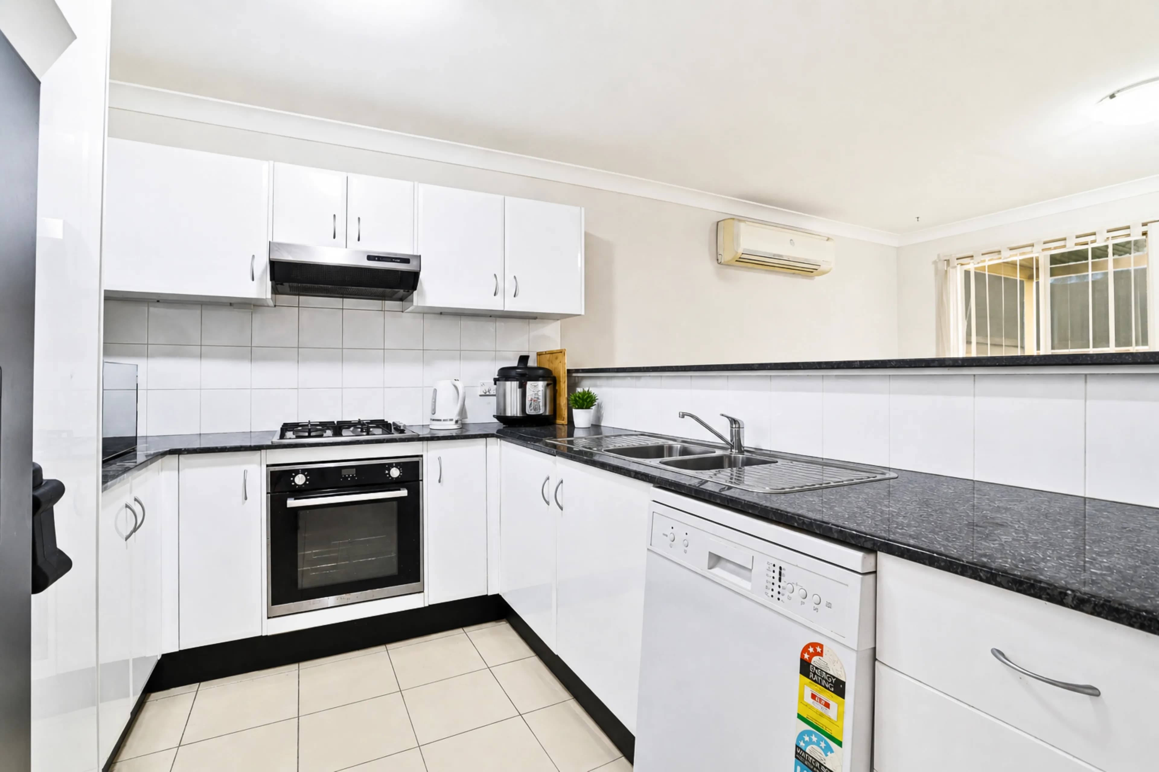 2/34 Blenheim Avenue, Rooty Hill NSW 2766, Rooty Hill - Thumbnail 3