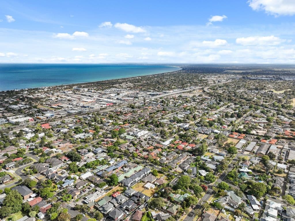28 & 30 Cricklewood Avenue, Frankston VIC 3199, Frankston - Thumbnail 4