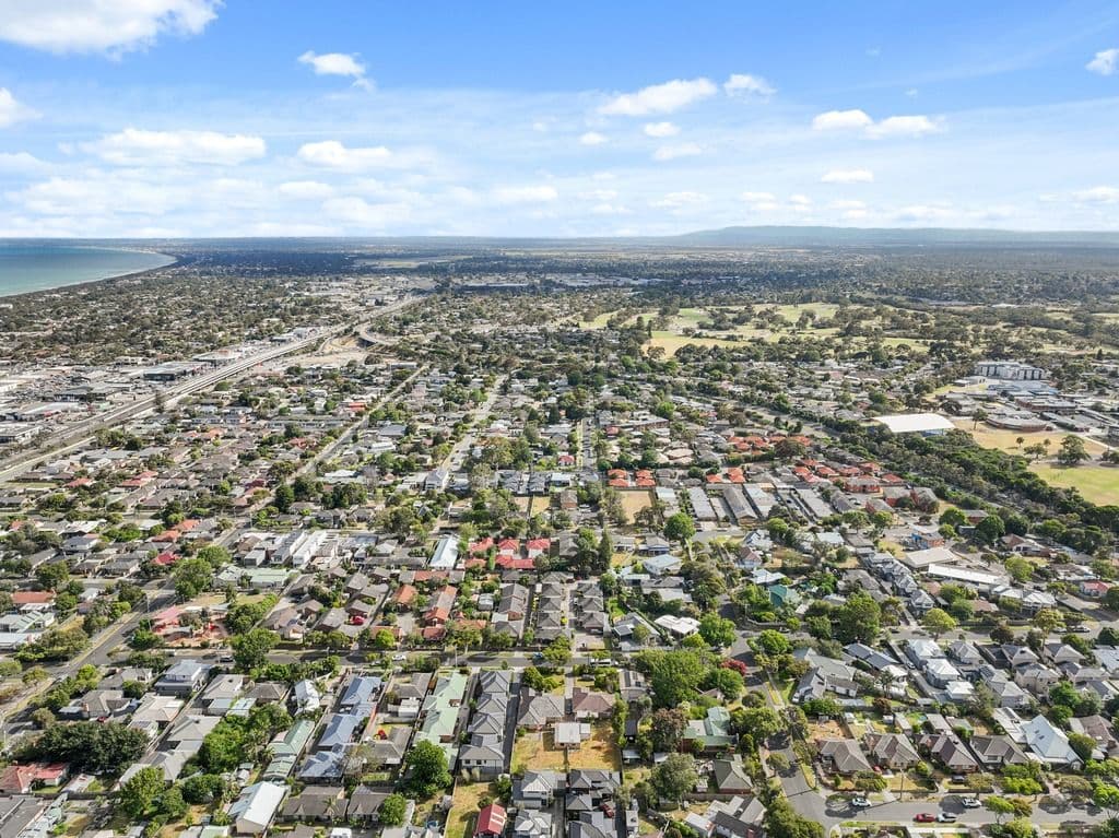 28 & 30 Cricklewood Avenue, Frankston VIC 3199, Frankston - Thumbnail 8
