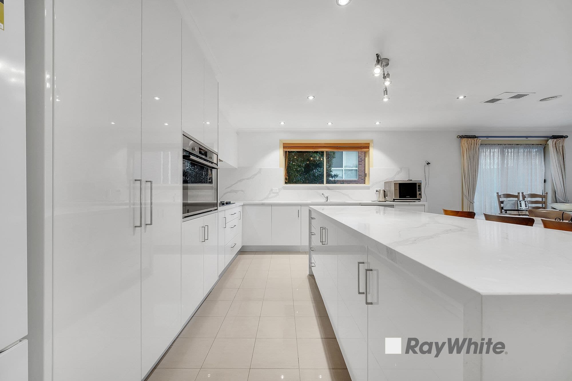 18 Cherry Tree Lane, Narre Warren VIC 3805, Narre Warren - Thumbnail 2