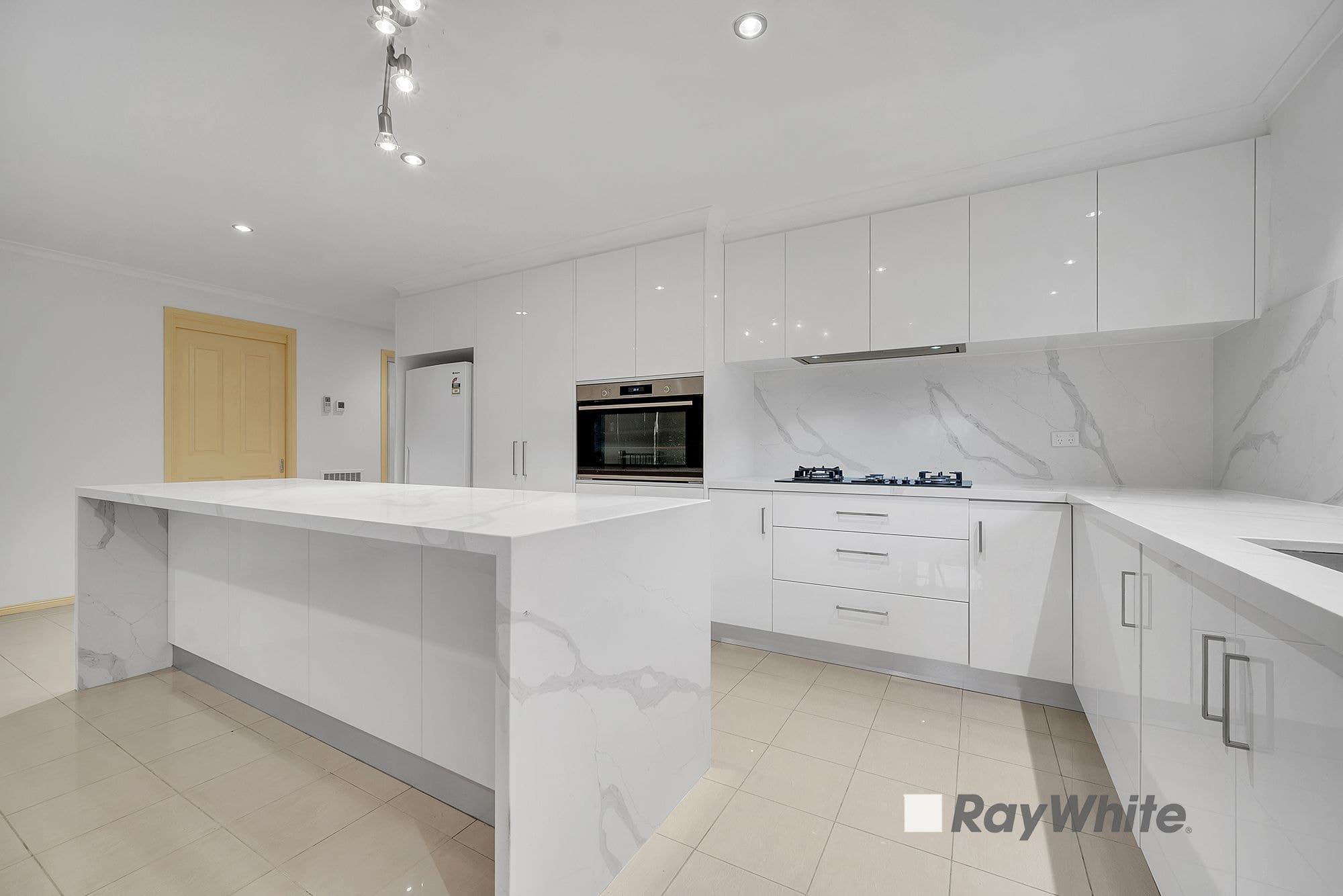 18 Cherry Tree Lane, Narre Warren VIC 3805, Narre Warren - Thumbnail 3