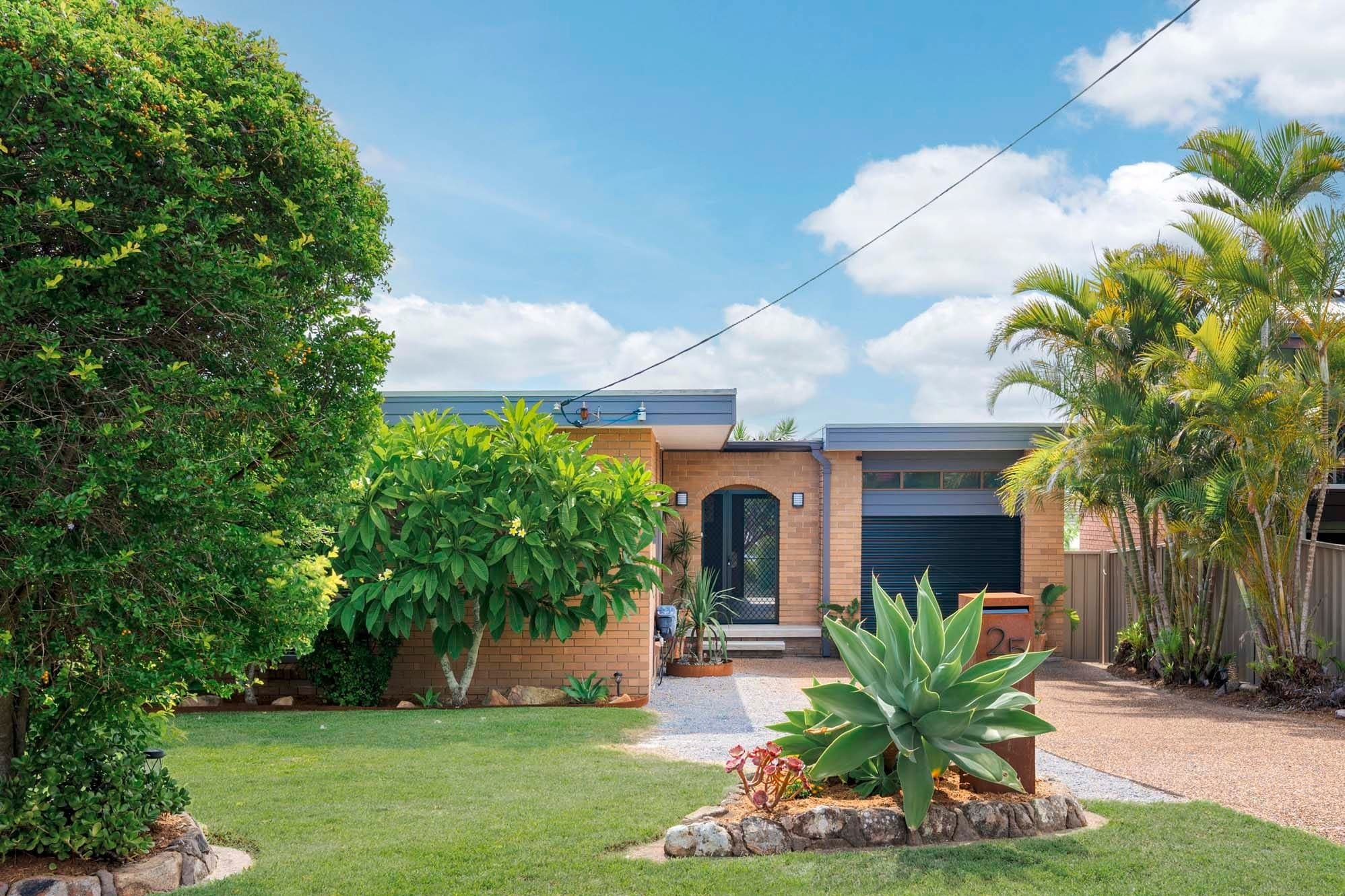 25 Vista Avenue, Soldiers Point NSW 2317, Soldiers Point - Image 1