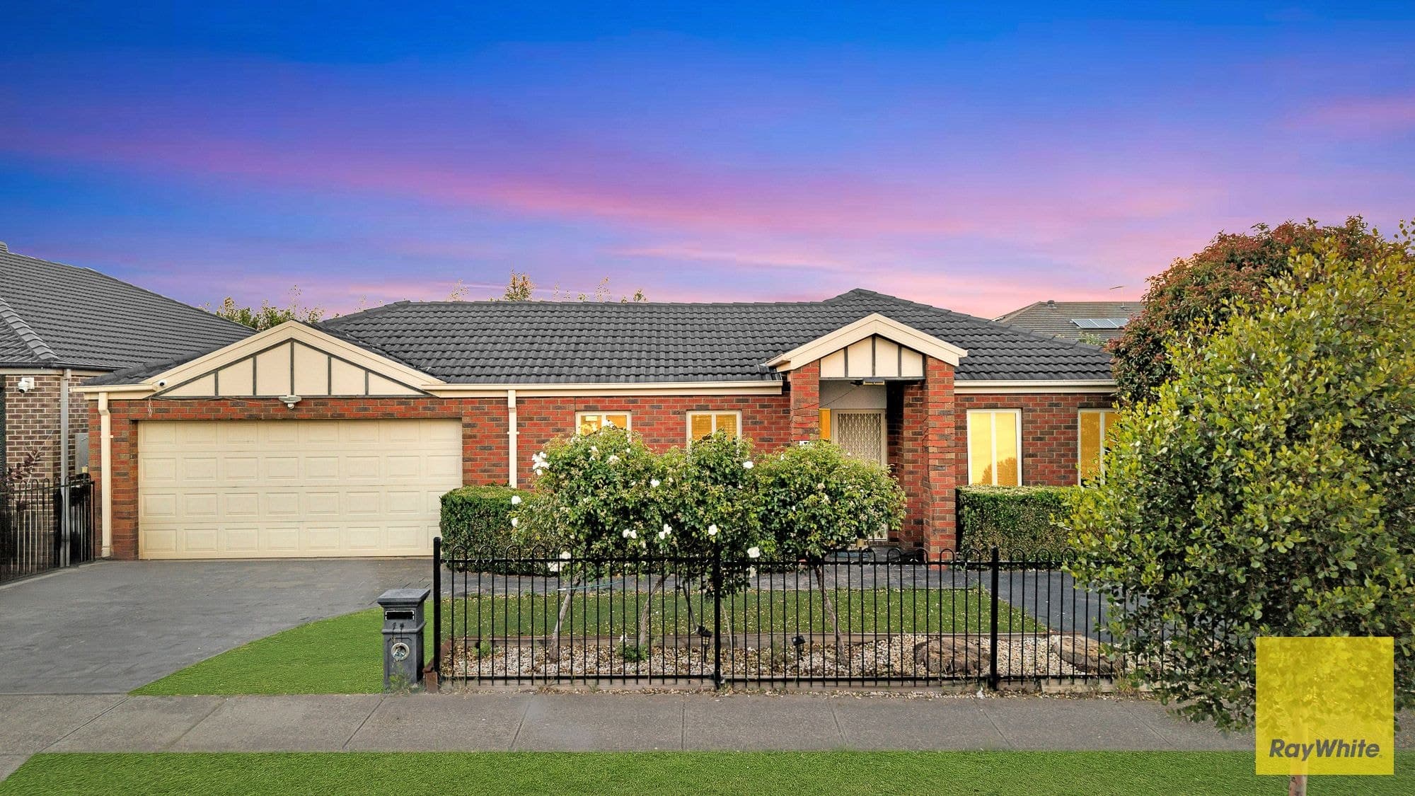 24 Thomas Carr Drive, Tarneit VIC 3029, Tarneit - Thumbnail 2