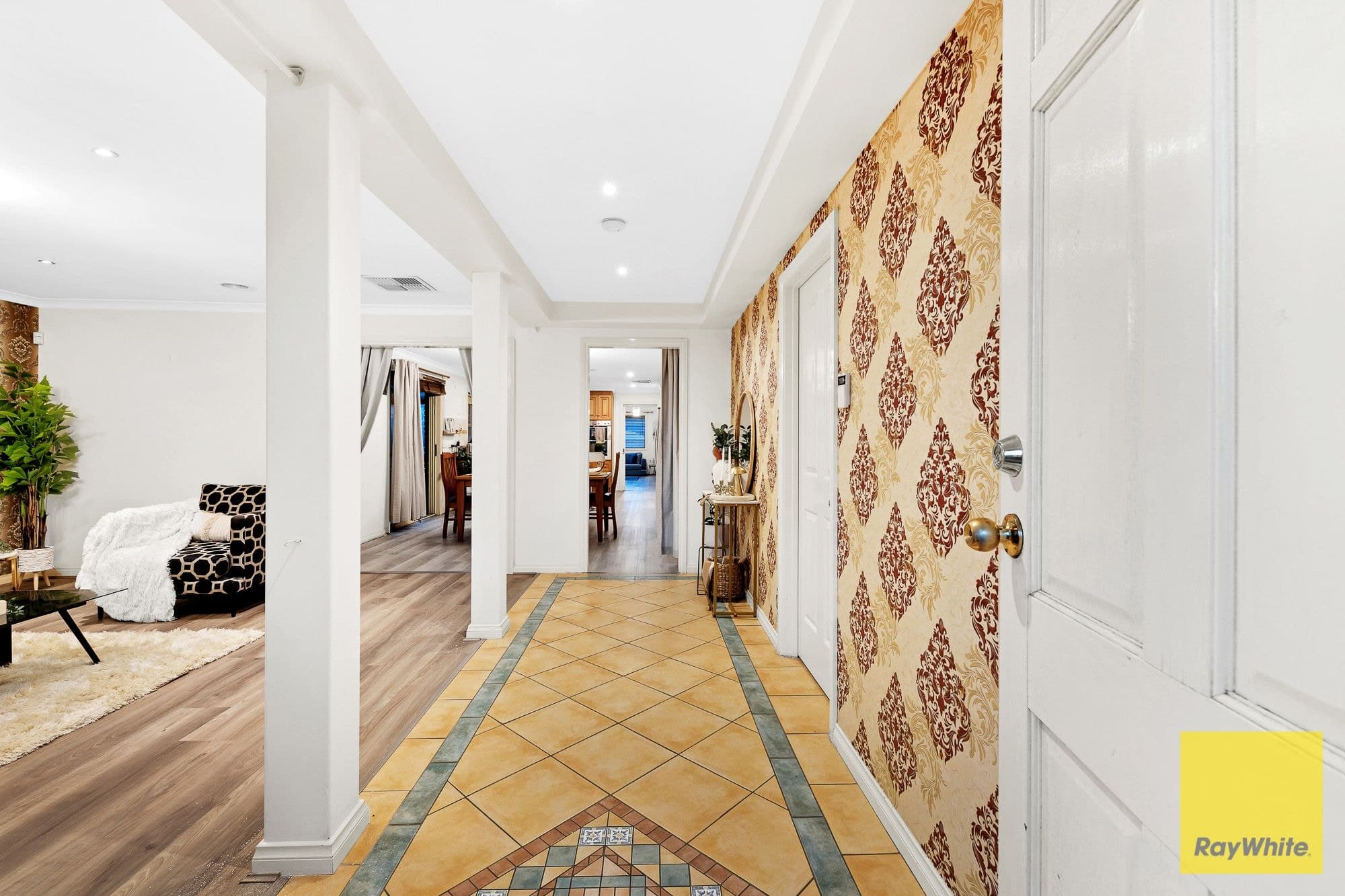 24 Thomas Carr Drive, Tarneit VIC 3029, Tarneit - Thumbnail 3