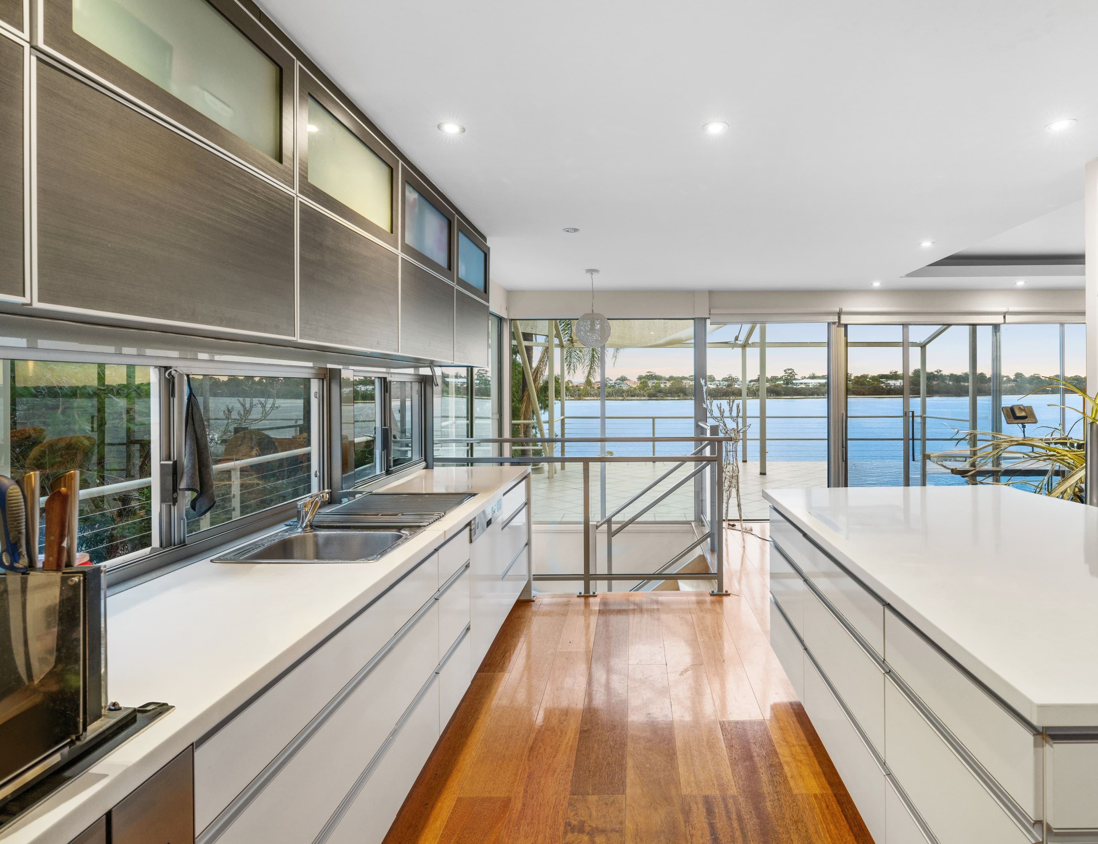 41 The Esplanade, Mount Pleasant WA 6153, Mount Pleasant - Thumbnail 2