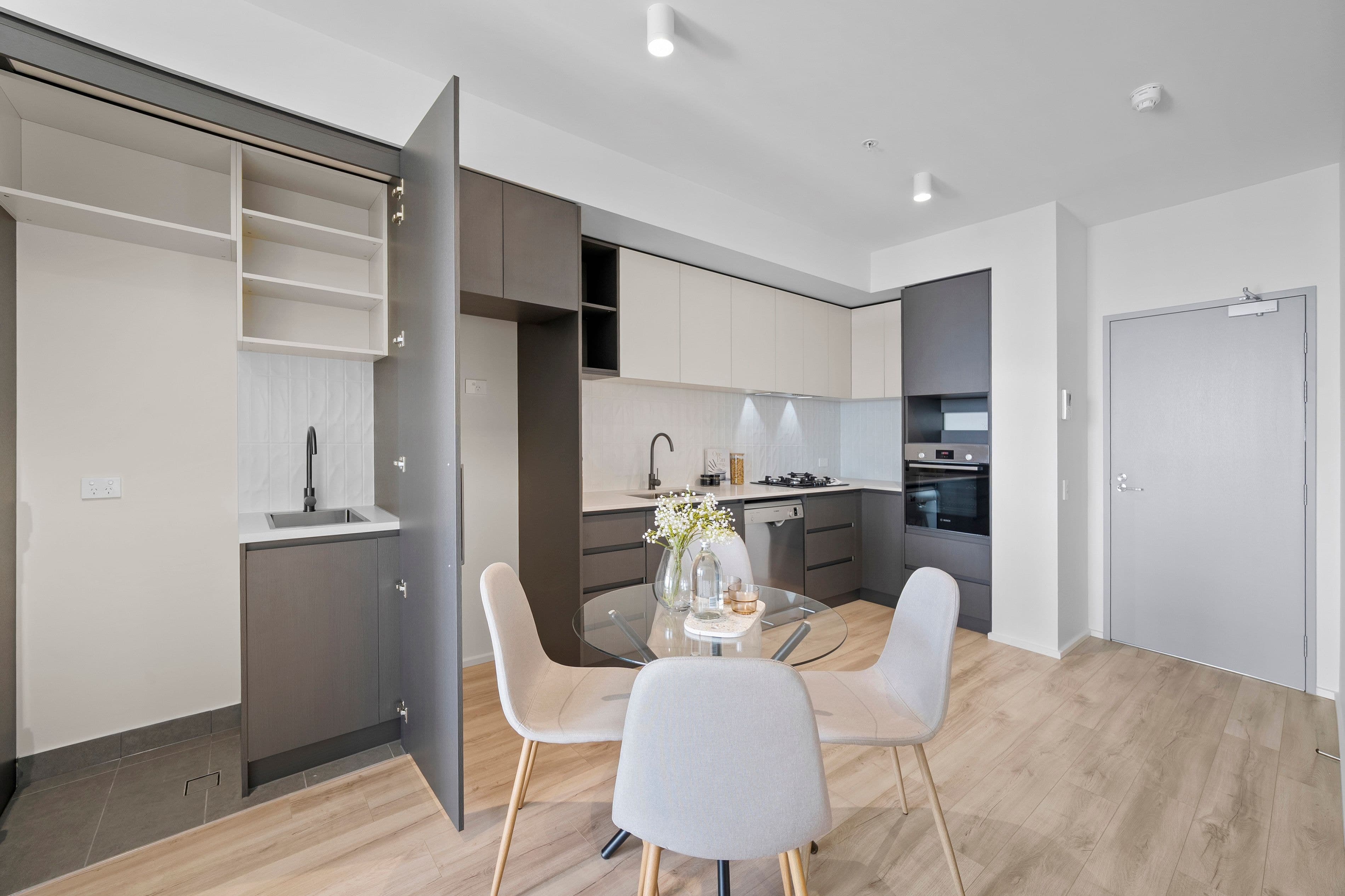 2403/6 Penaluna Place, Adelaide SA 5000, Adelaide - Thumbnail 3