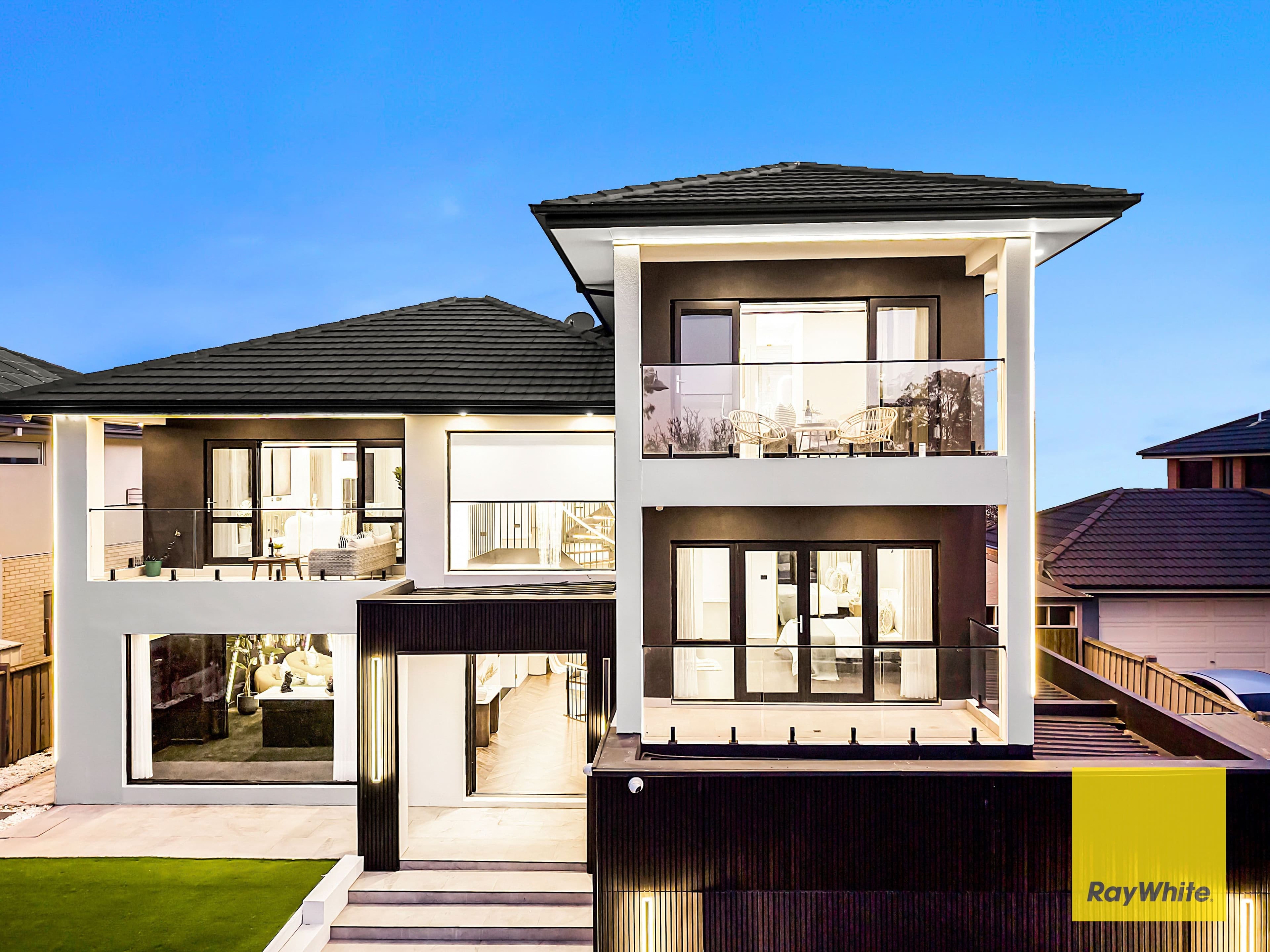 33 Tournament Drive, Sanctuary Lakes VIC 3030, Point Cook - Thumbnail 3