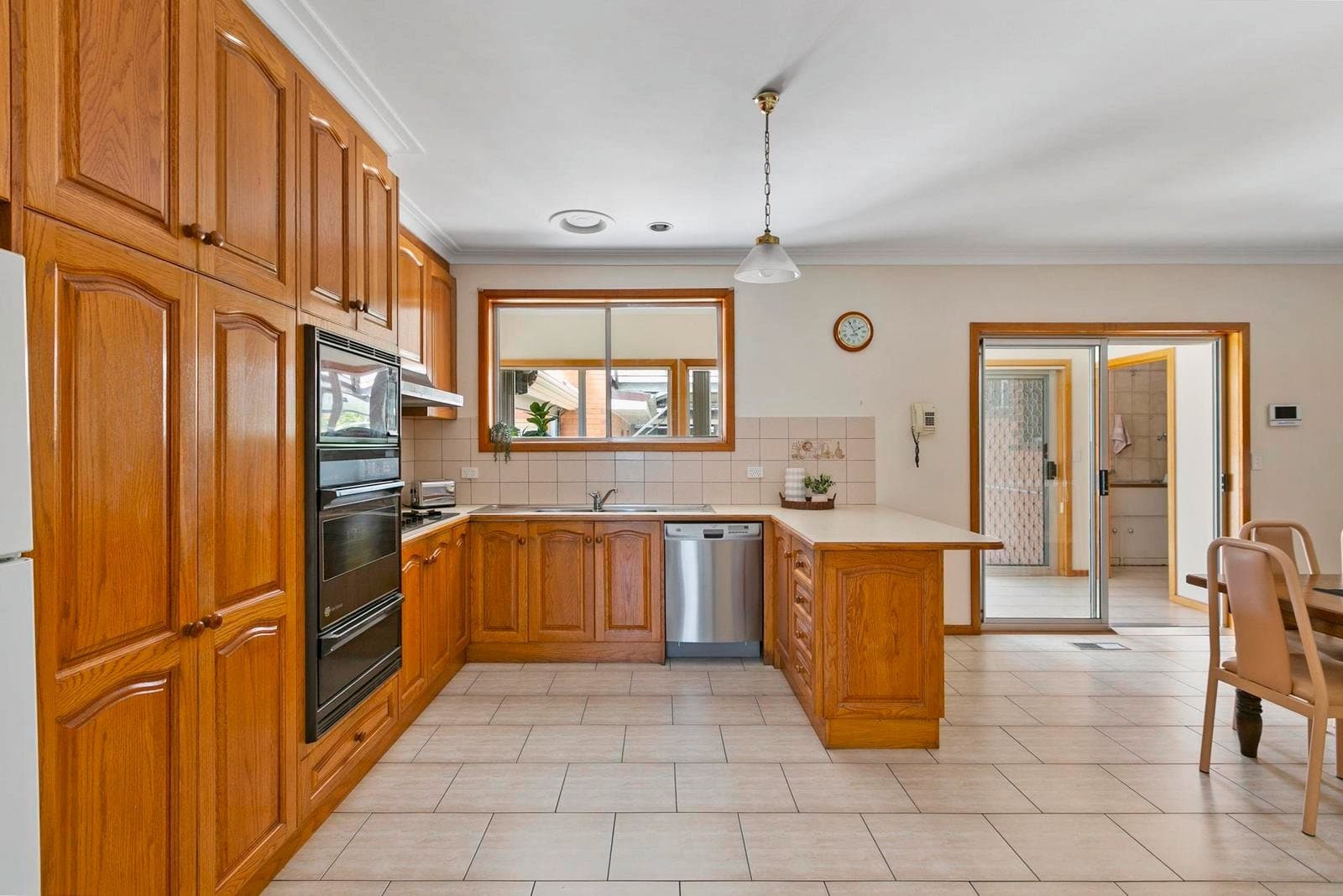 47 Merrilands Road, Reservoir VIC 3073, Reservoir - Thumbnail 4