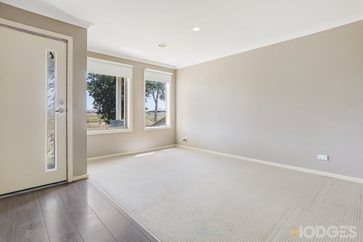 32 Pillar Road, Wyndham Vale, VIC, 3024, Wyndham Vale - Thumbnail 2