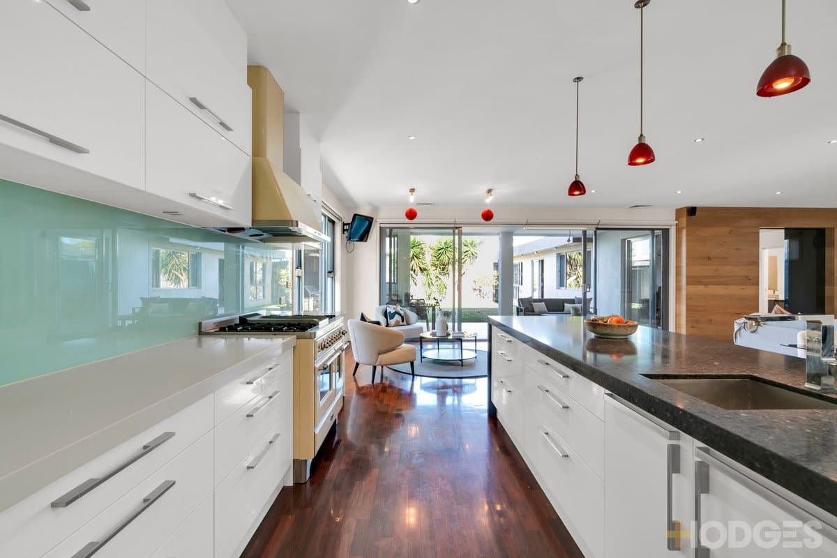 12 Antibes Street, Parkdale, VIC, 3195, Parkdale - Thumbnail 4