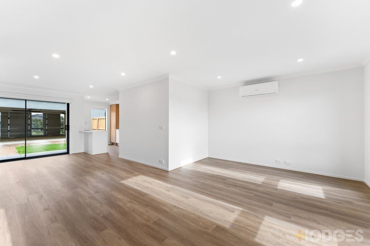 71 Kyanite Boulevard, Donnybrook, VIC, 3064, Donnybrook - Thumbnail 3