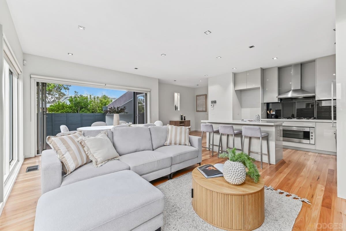 3 / 2 Bayview Road, Beaumaris, VIC, 3193, Beaumaris - Thumbnail 2