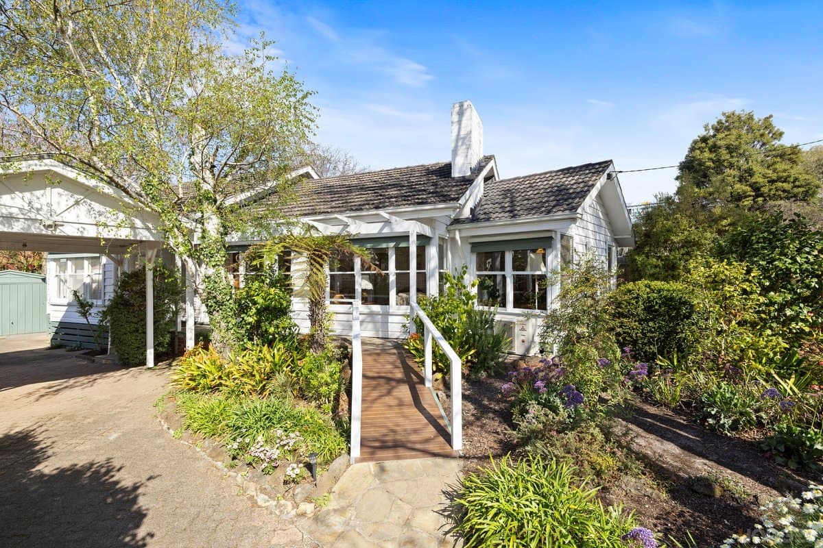 8 Highland Avenue, Highett, VIC, 3190, Highett - Thumbnail 2